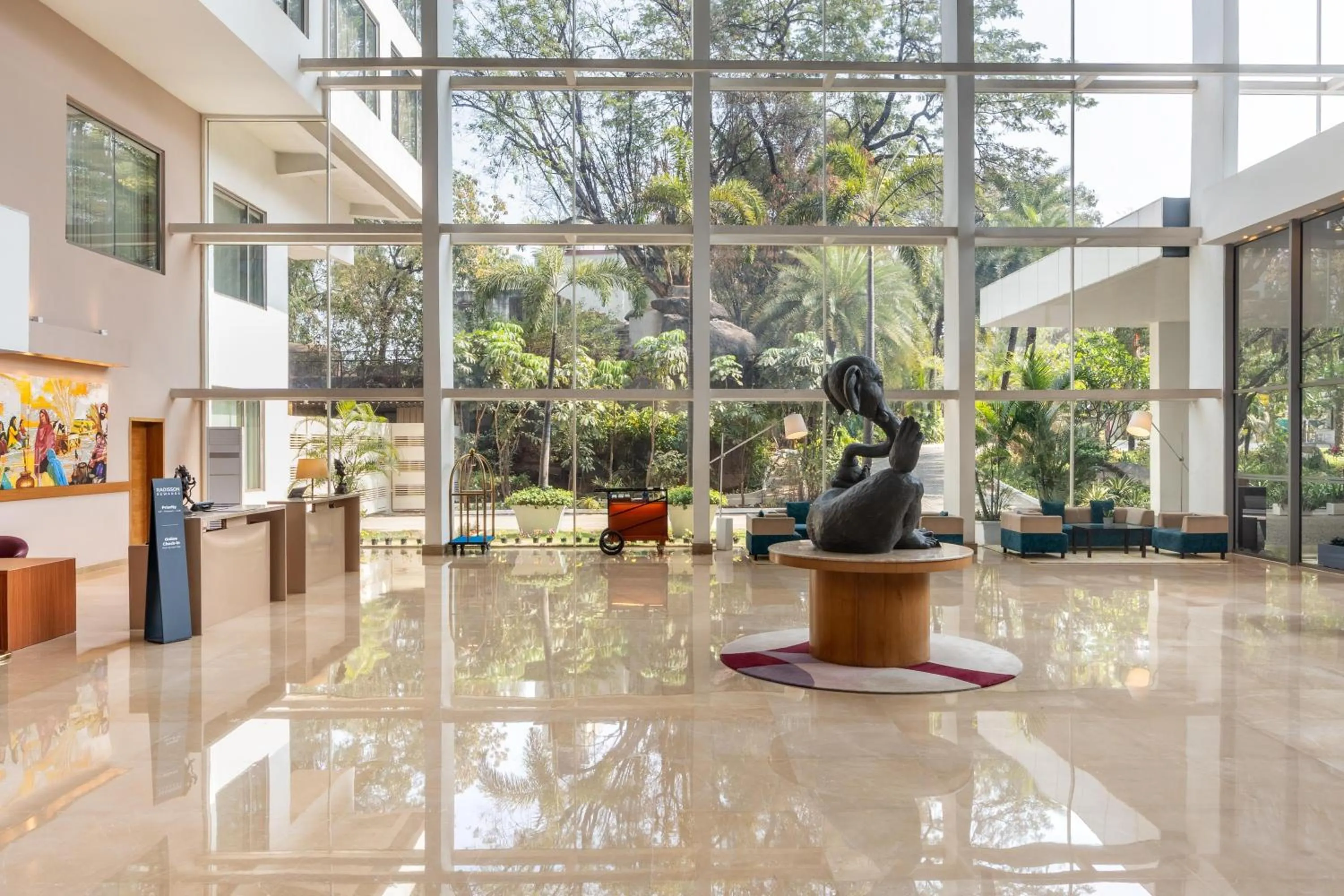 Lobby or reception in Radisson Blu Plaza Hotel Hyderabad Banjara Hills