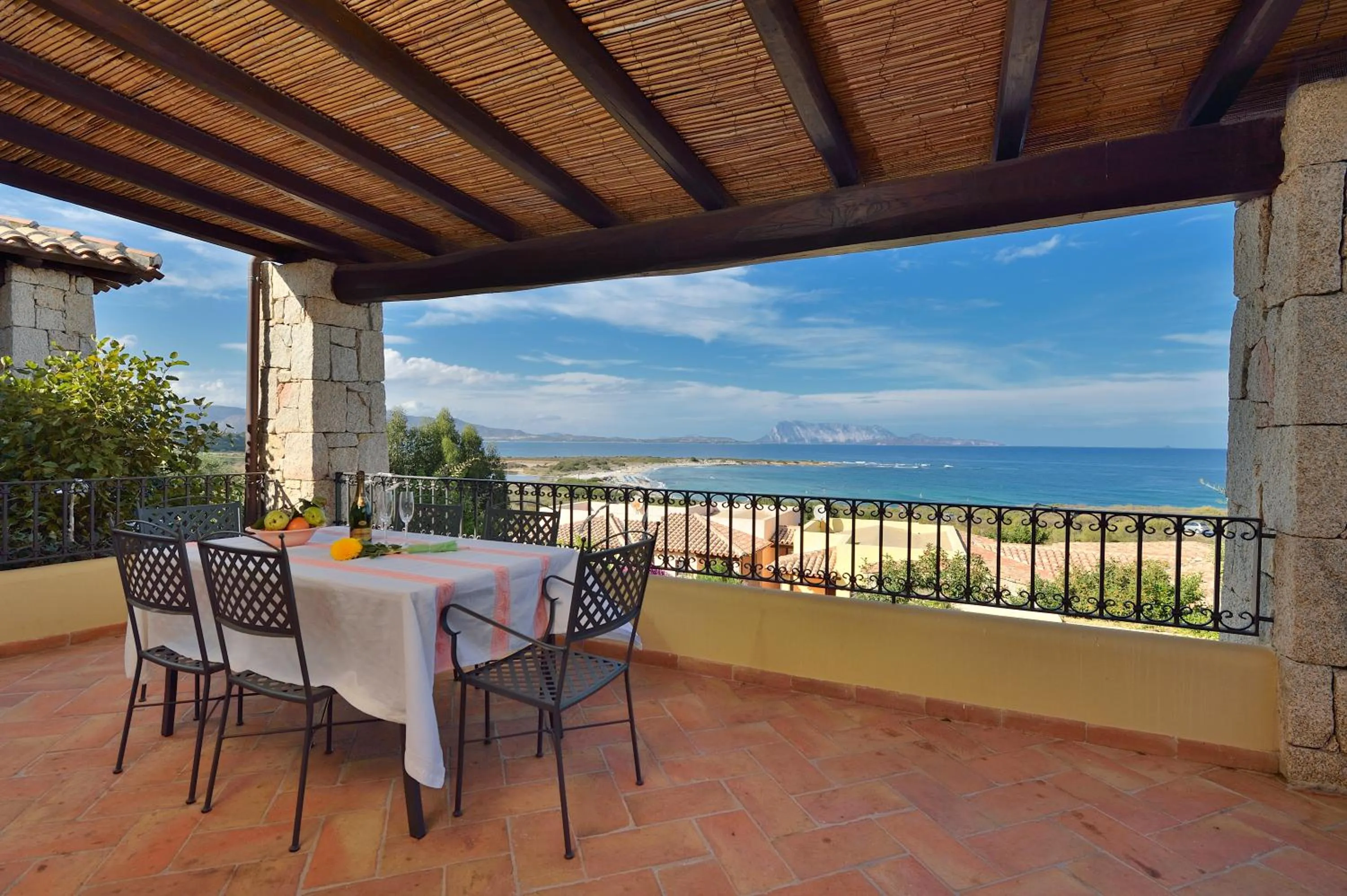 Balcony/Terrace in Villa Isuledda Beach