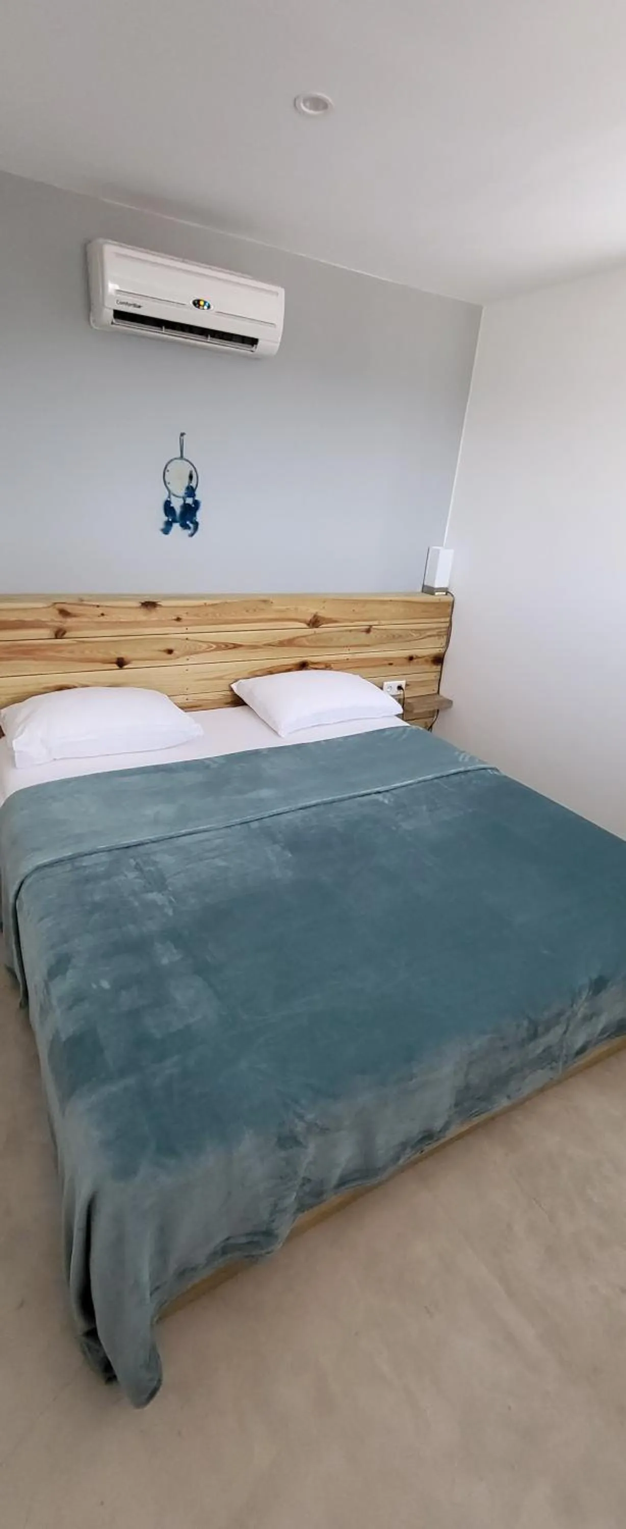 Bed in Sunny Hill Apartment