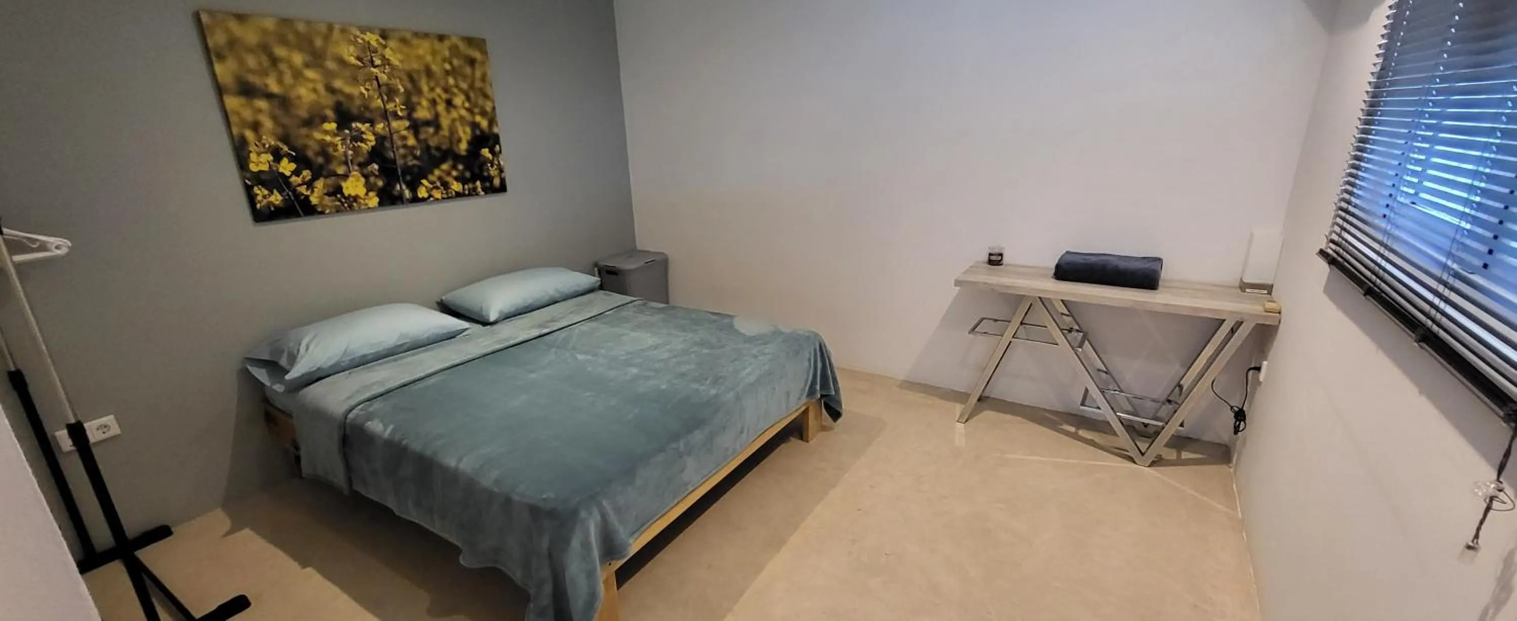 Bed in Sunny Hill Apartment
