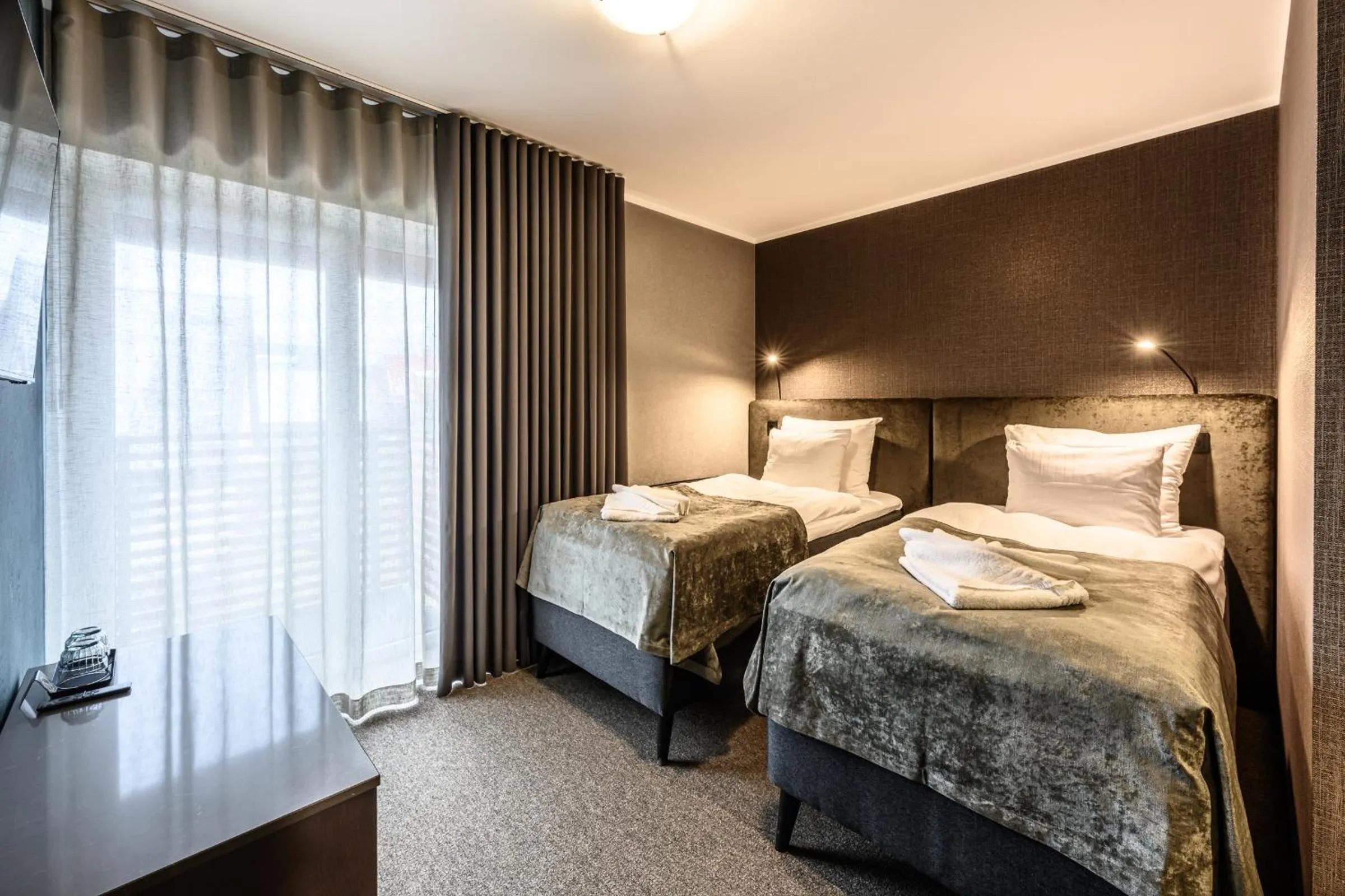 Standard Twin Room in Ugandi Hotel