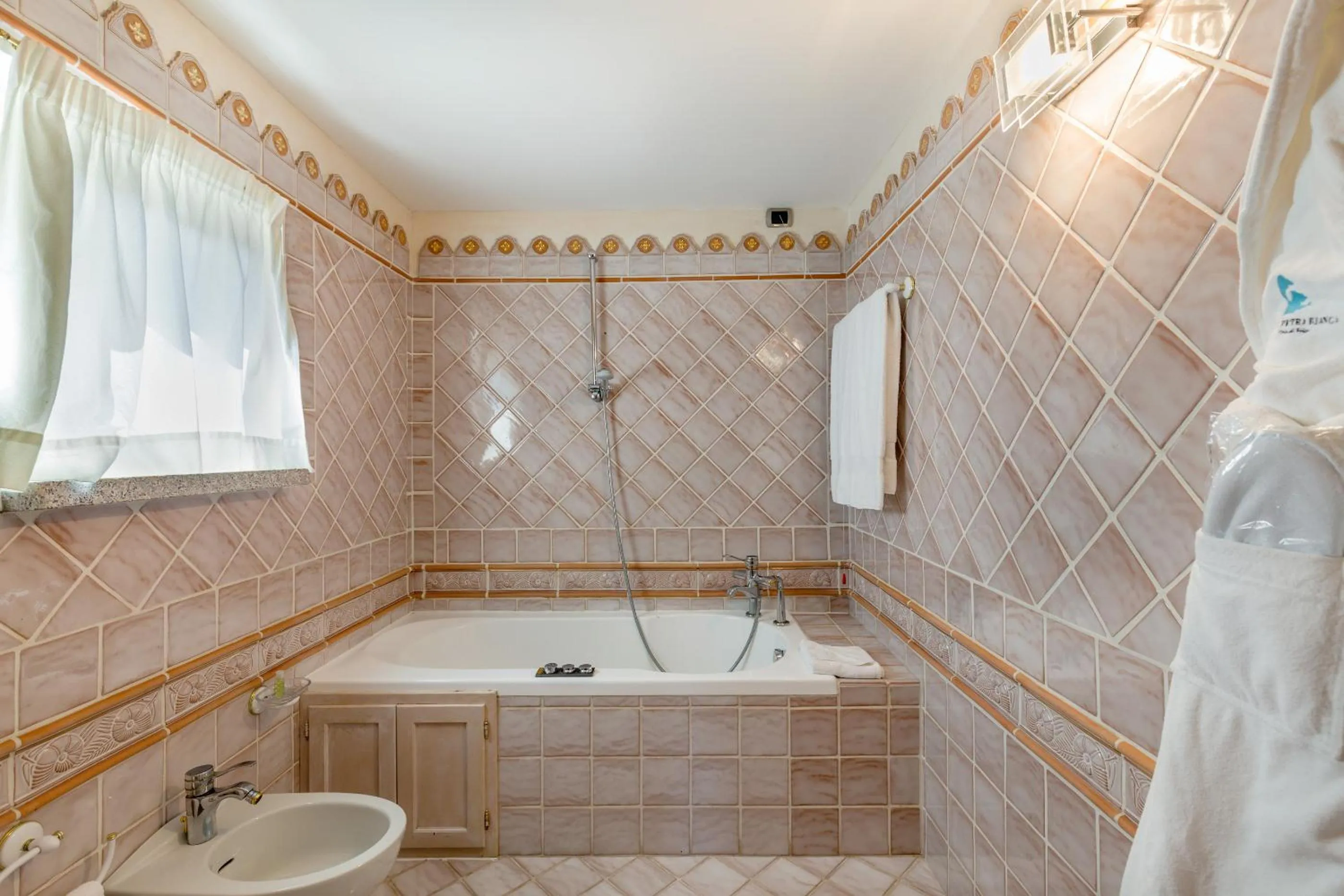 Bathroom in Petra Bianca