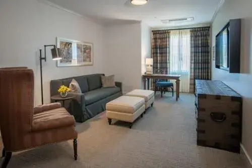 Superior Suite in The Inn at Patrick Square Superior Suite in The Inn at Patrick Square