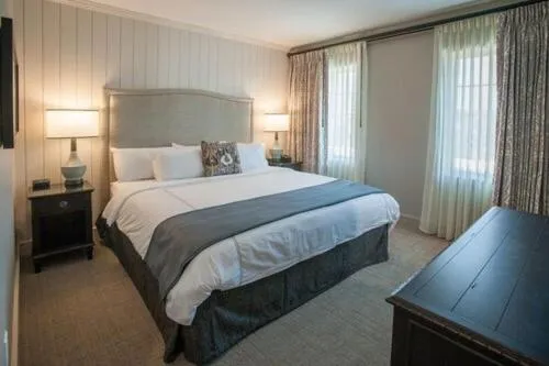 Bed in The Inn at Patrick Square