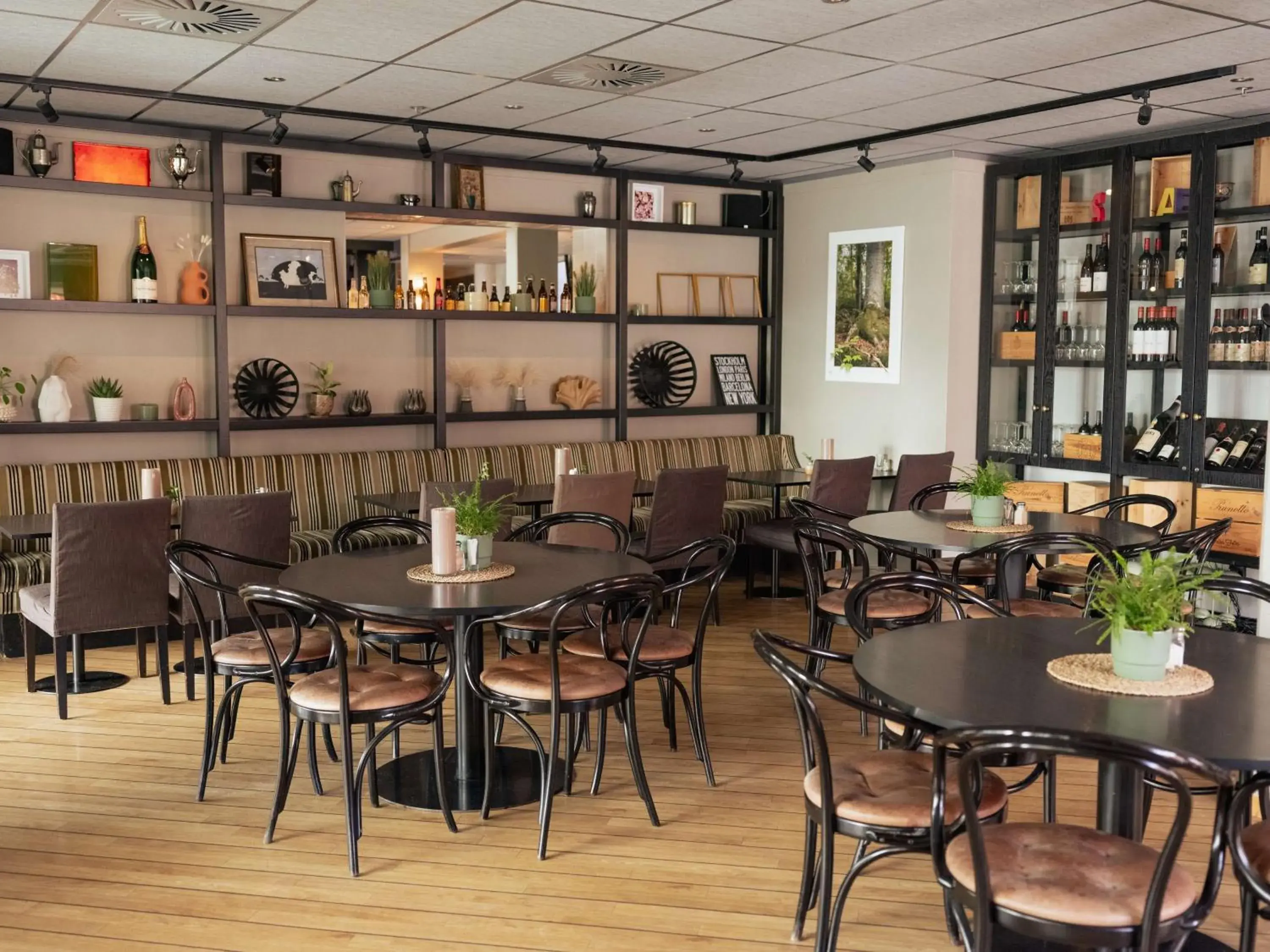 Restaurant/places to eat in Best Western Plus John Bauer Hotel Restaurant/places to eat in Best Western Plus John Bauer Hotel