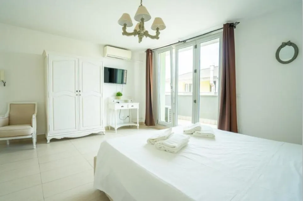 Bed in Isa Residence Fiumicino Airport