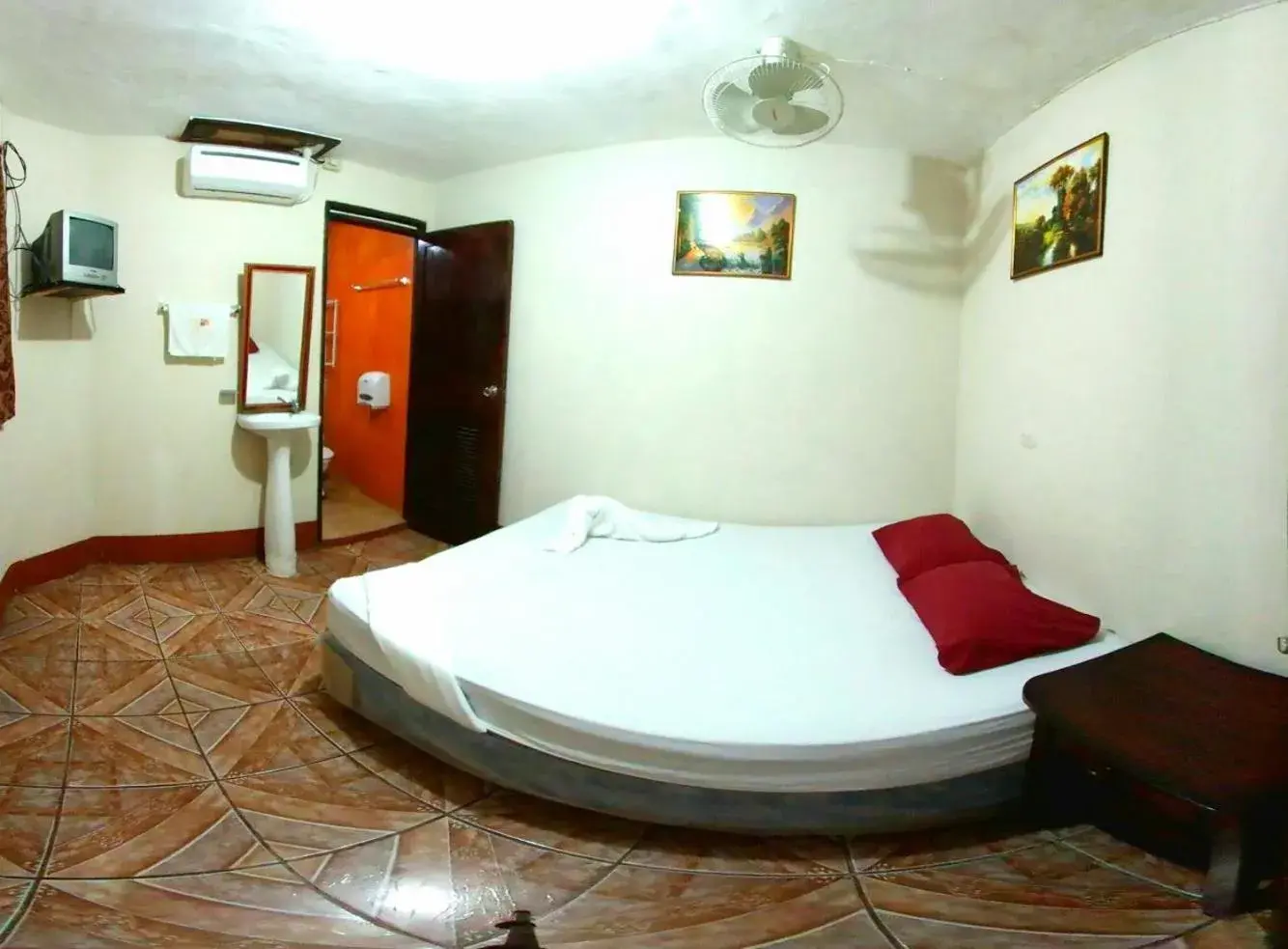 Superior Double Room in Hostal Brisas y Olas Superior Double Room in Hostal Brisas y Olas