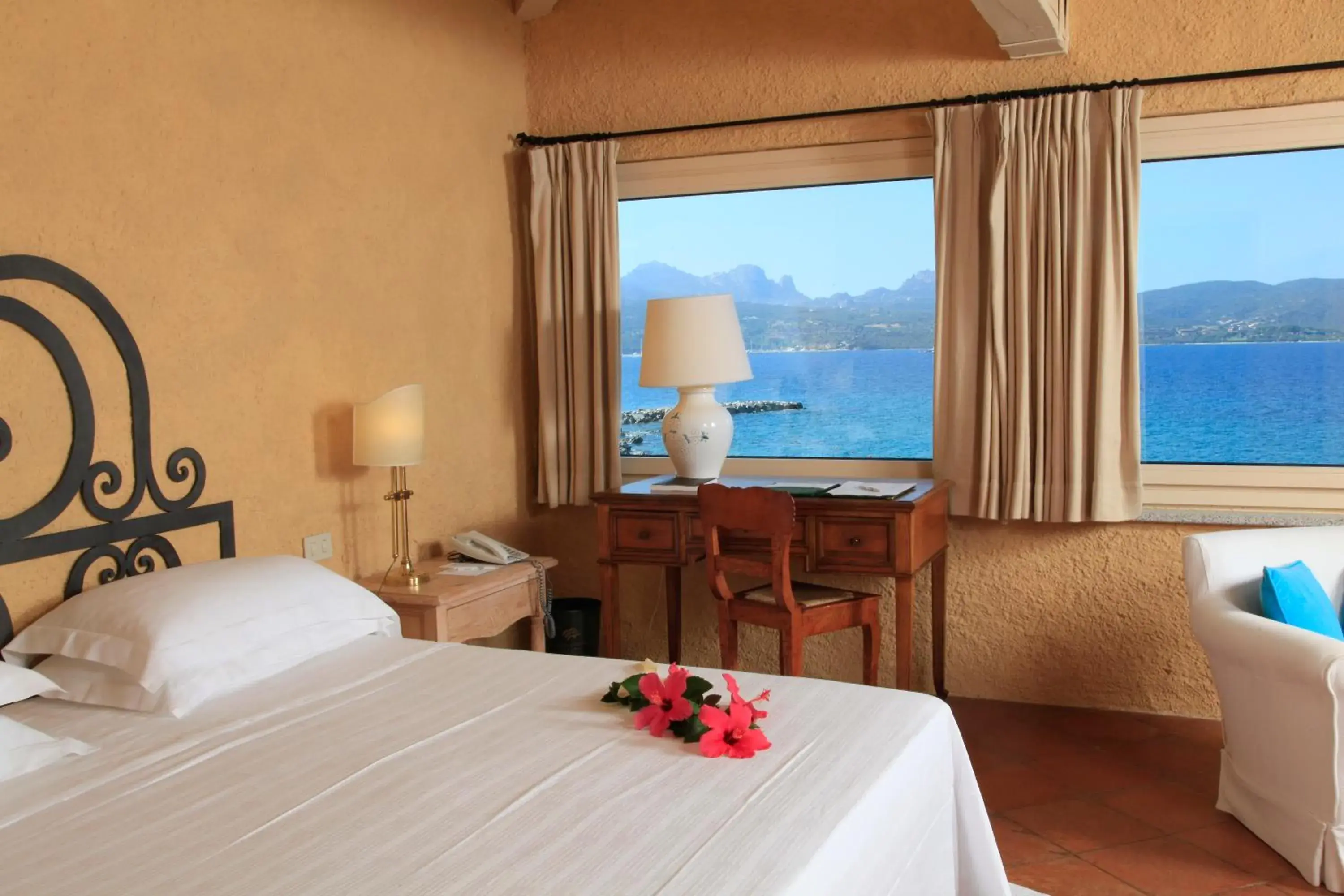 View (from property/room), Bed in Hotel Sporting View (from property/room), Bed in Hotel Sporting