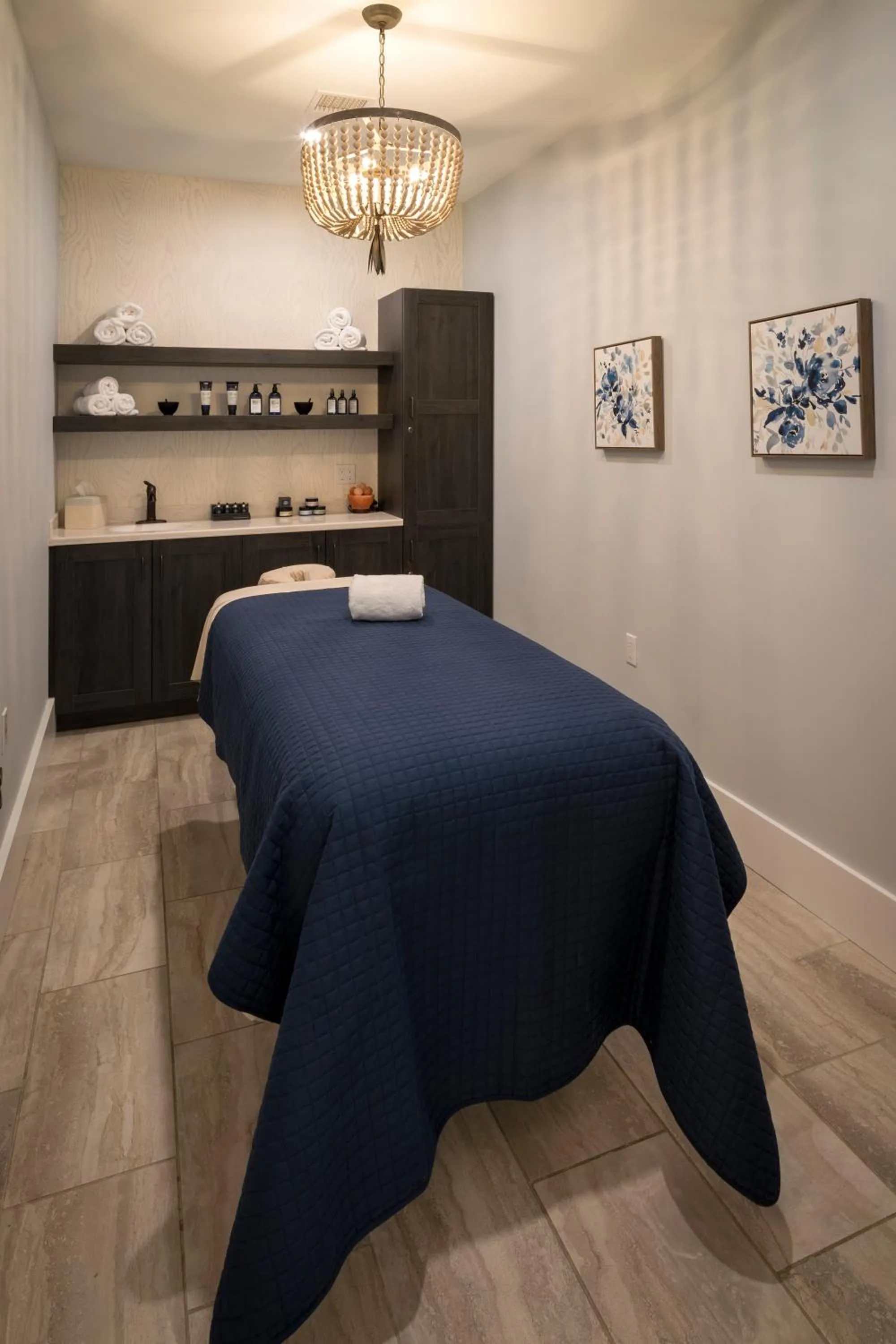 Spa and wellness centre/facilities, Bed in The Tidewater Inn