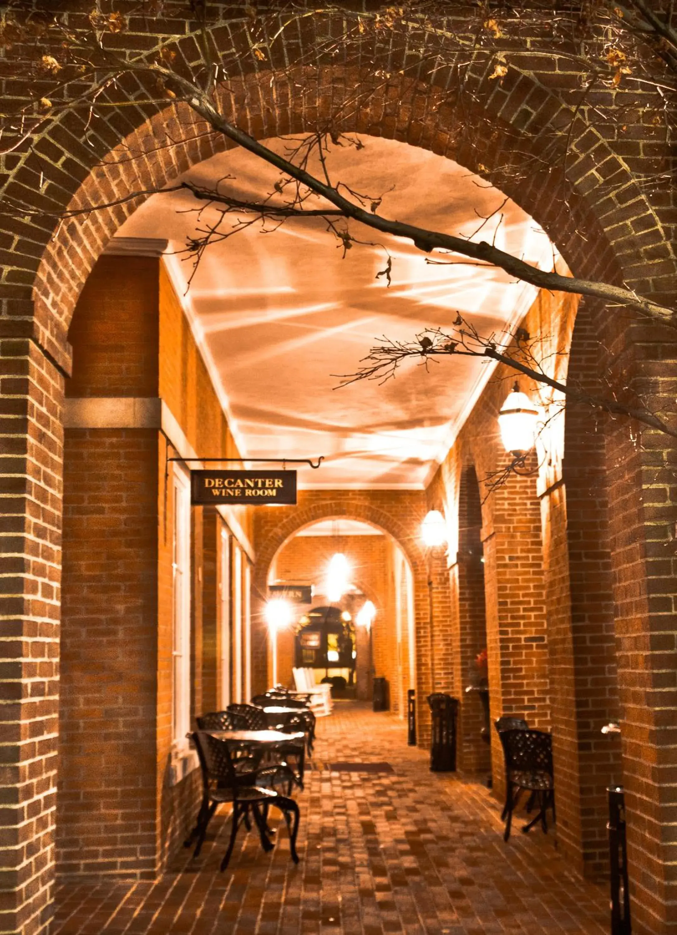 Lounge or bar in The Tidewater Inn Lounge or bar in The Tidewater Inn