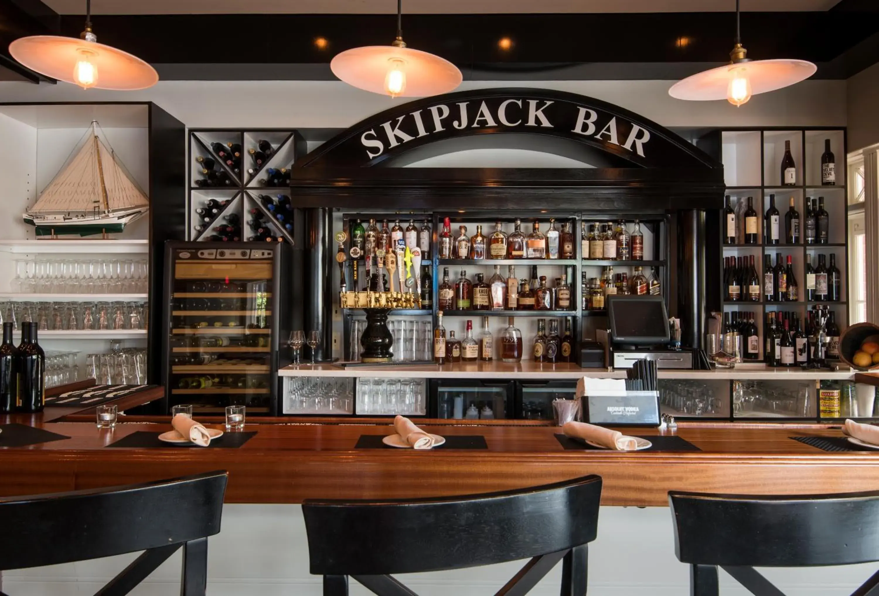 Restaurant/places to eat in The Tidewater Inn Restaurant/places to eat in The Tidewater Inn