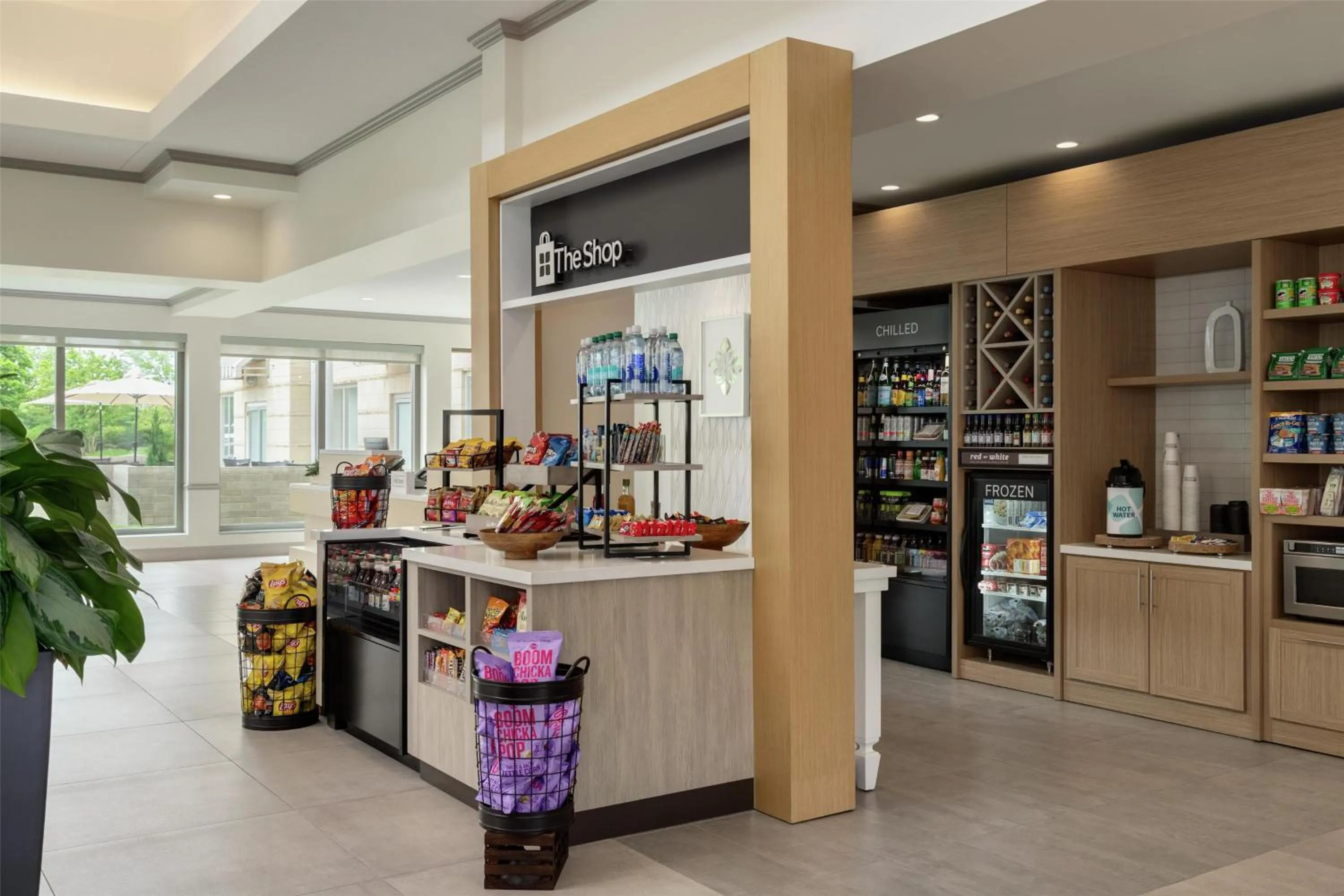 Restaurant/places to eat in Hilton Garden Inn Cleveland Airport