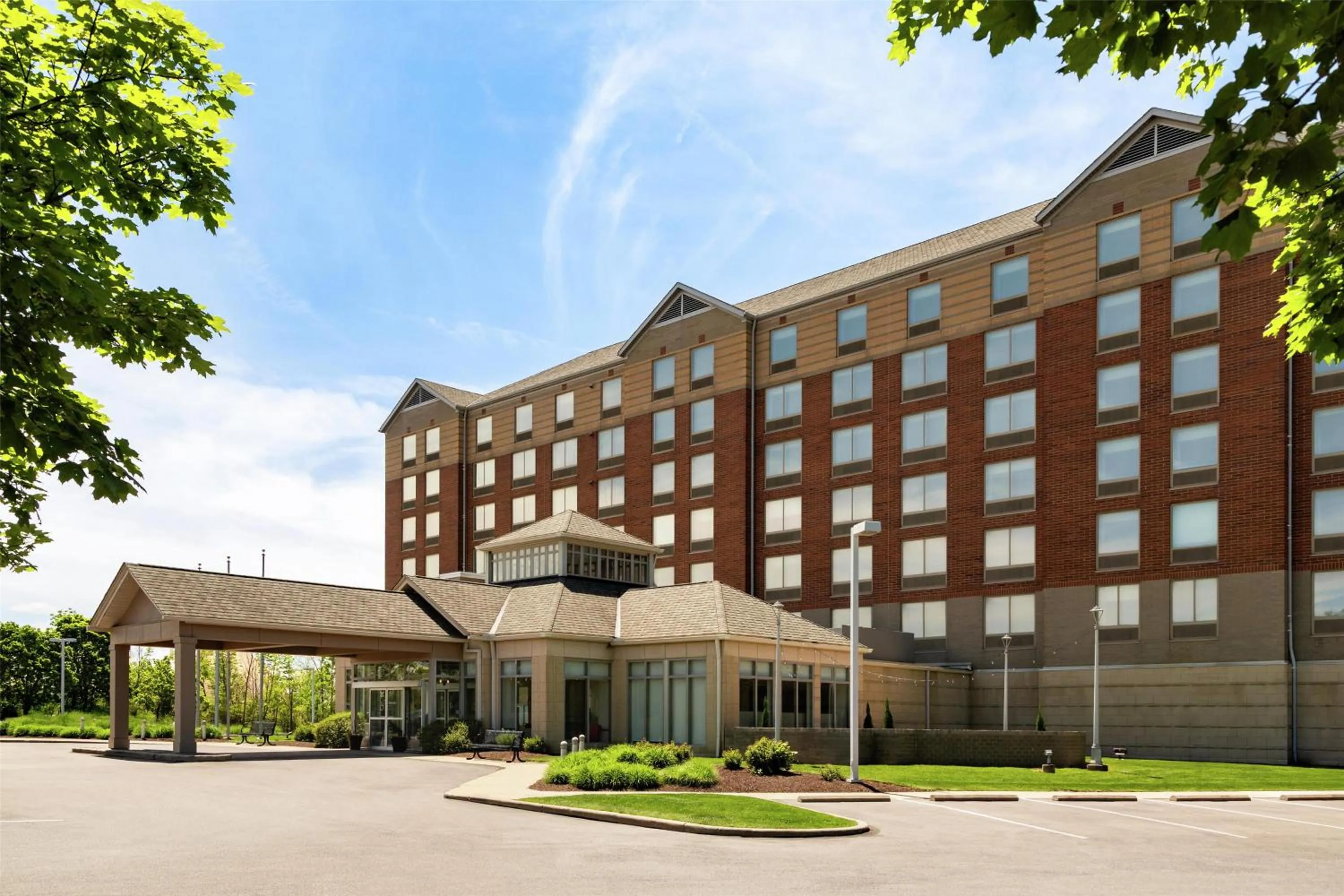 Property building in Hilton Garden Inn Cleveland Airport