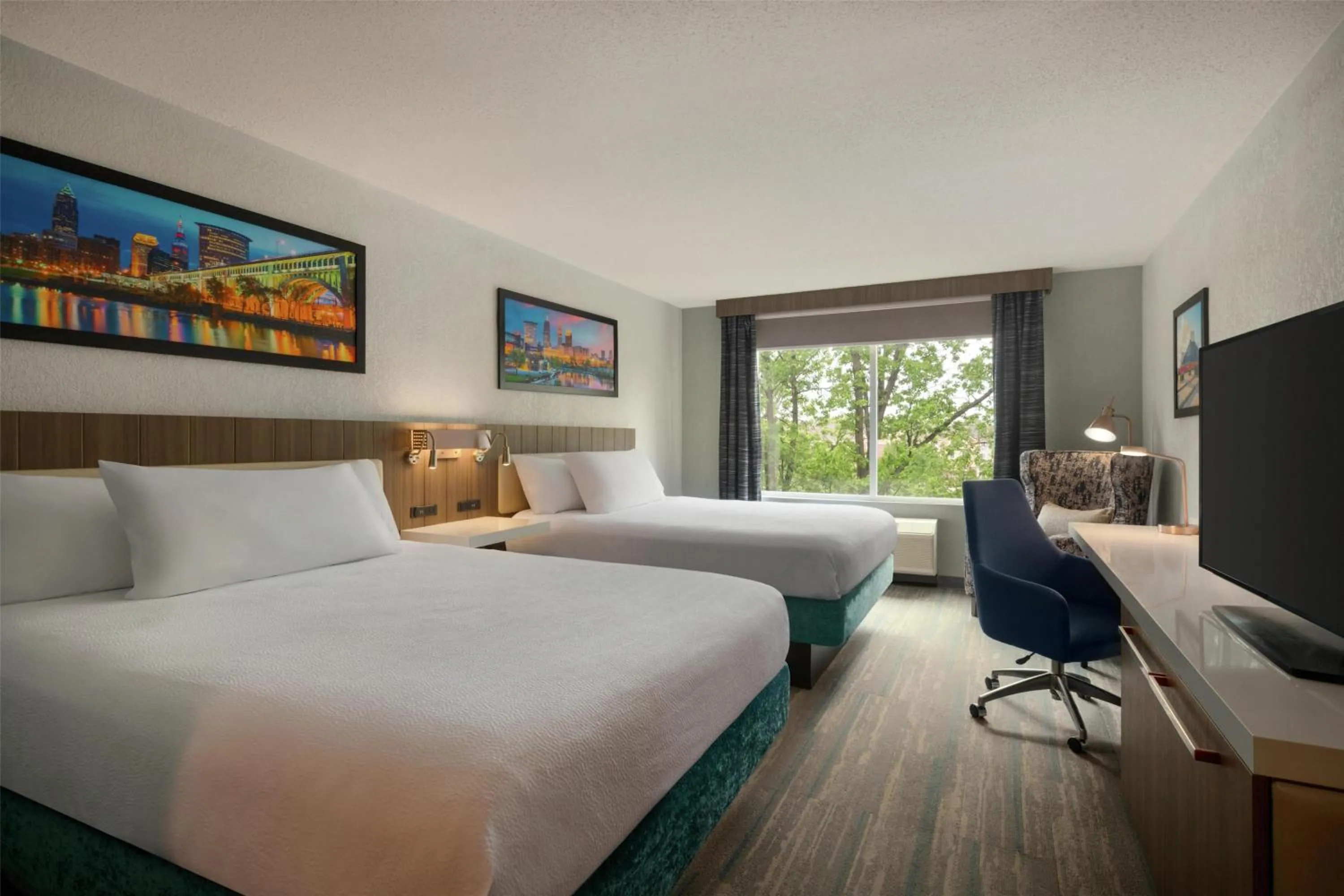 Bed in Hilton Garden Inn Cleveland Airport