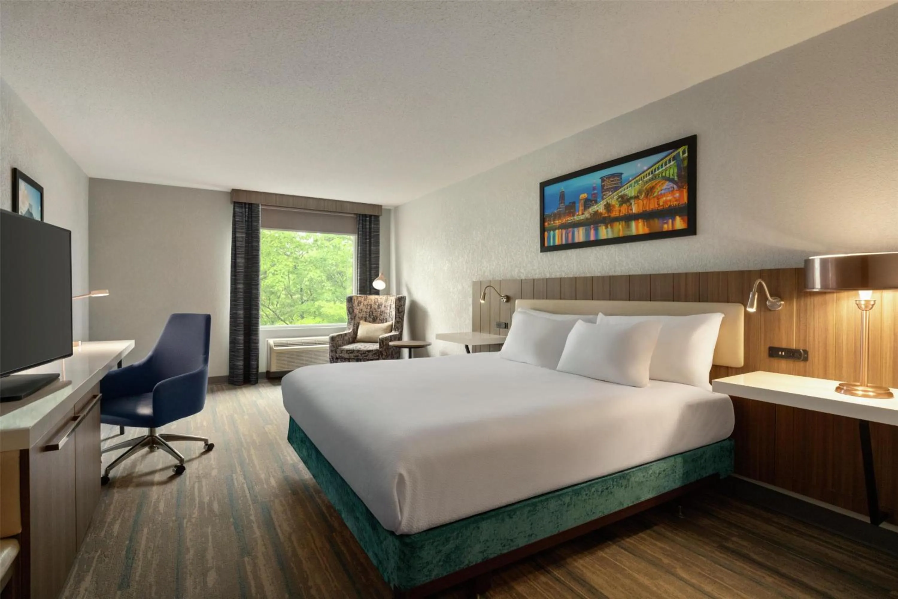 Bed in Hilton Garden Inn Cleveland Airport