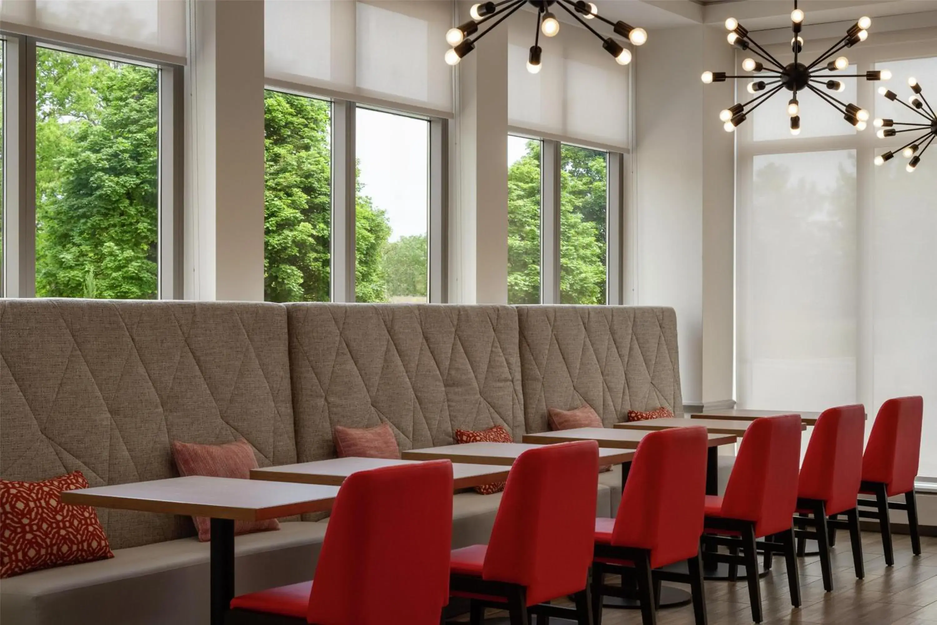 Restaurant/places to eat in Hilton Garden Inn Cleveland Airport Restaurant/places to eat in Hilton Garden Inn Cleveland Airport