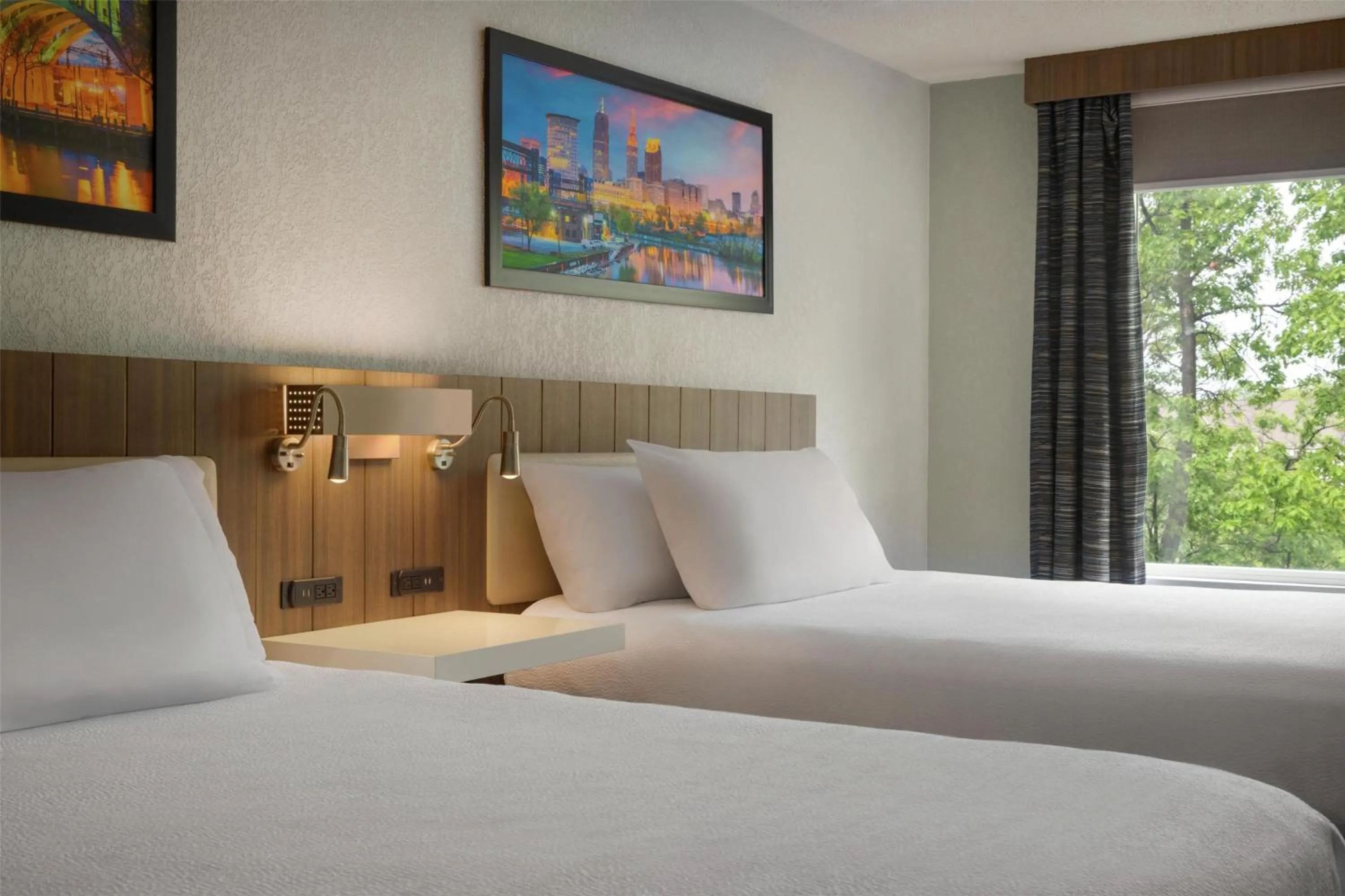 Bed in Hilton Garden Inn Cleveland Airport