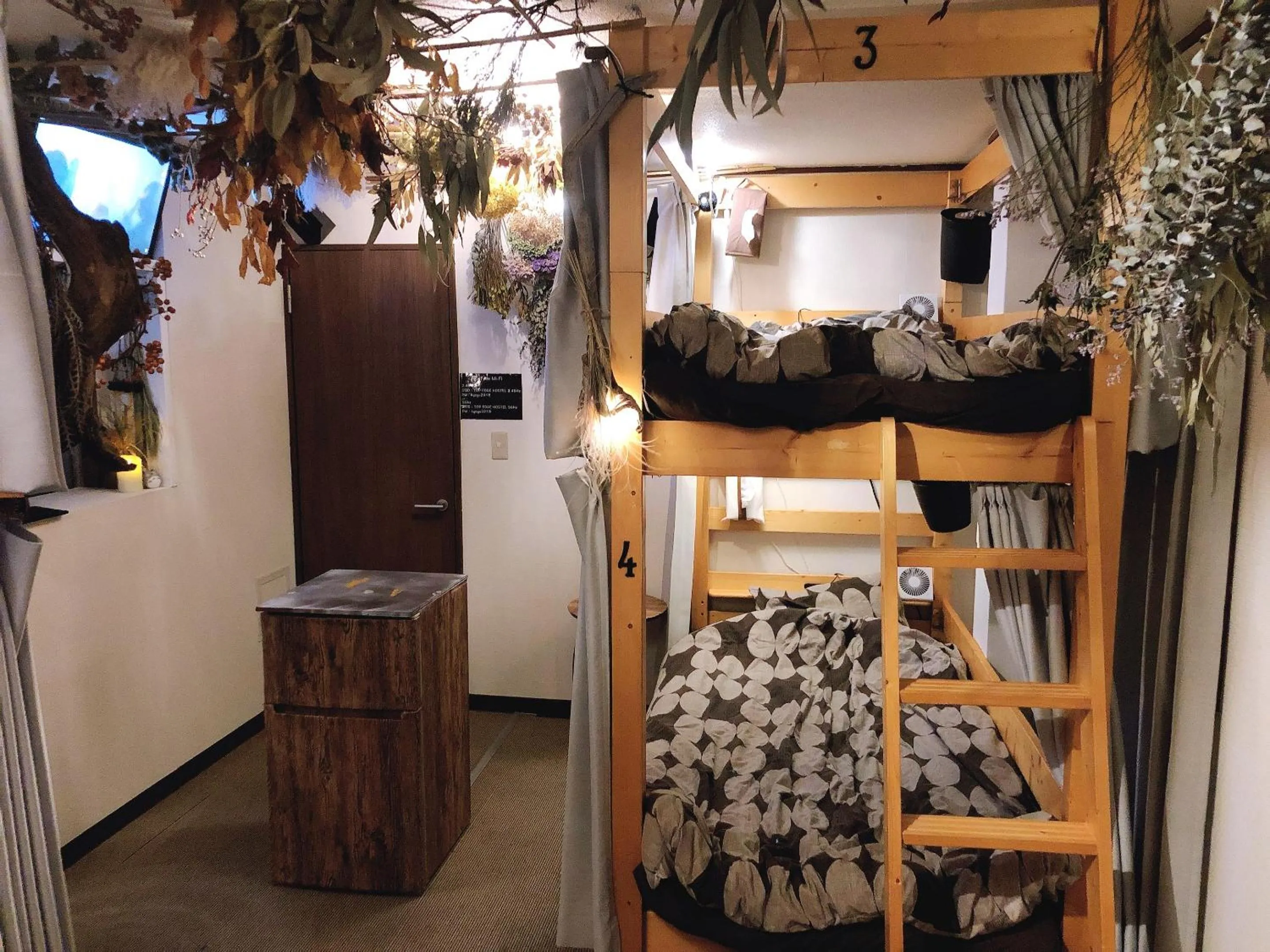 bunk bed, Bed in TOP EDGE HOSTEL Koenji