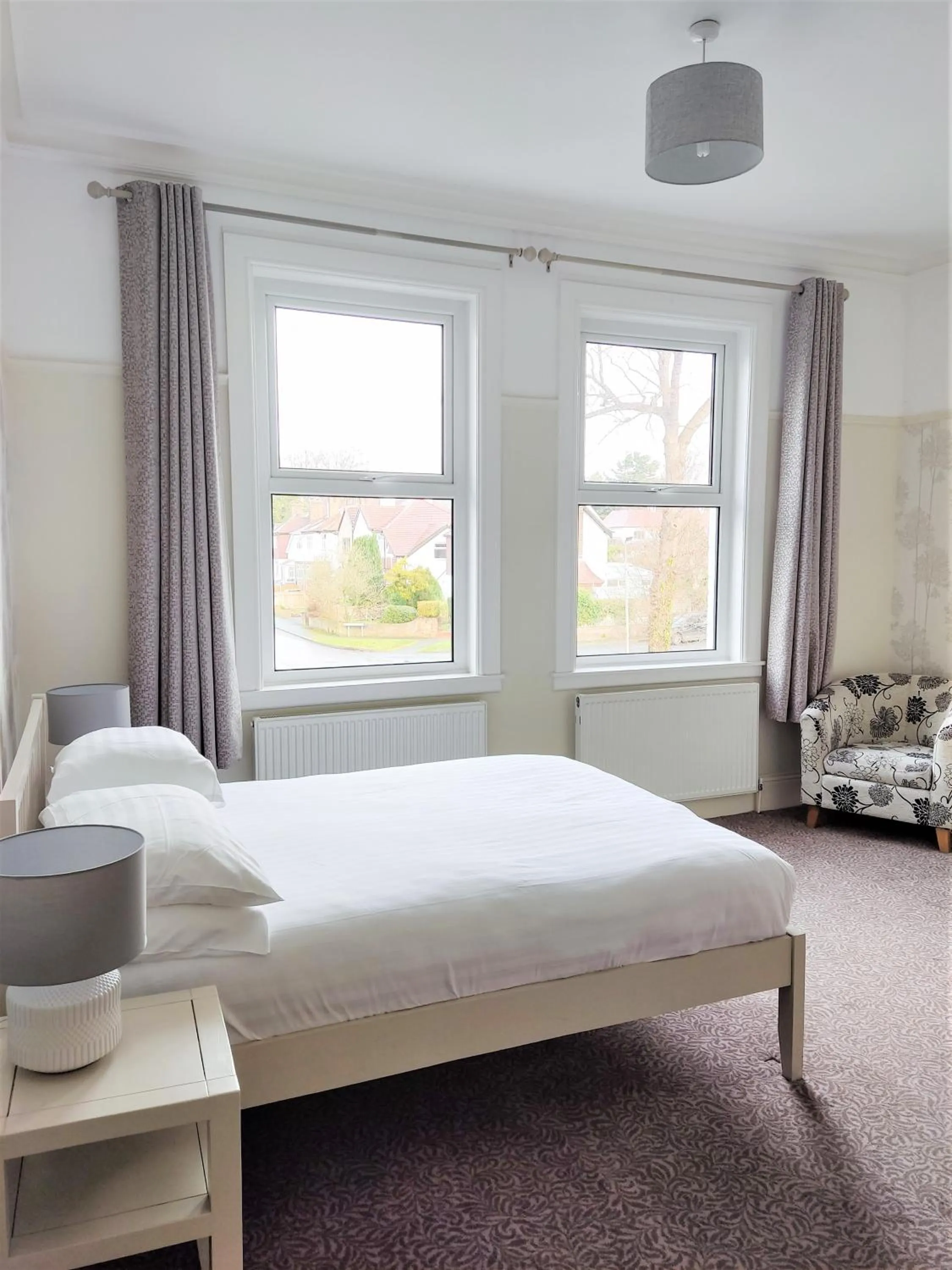 Bed in Woodcote Hotel