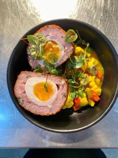 Food and drinks in Woodcote Hotel