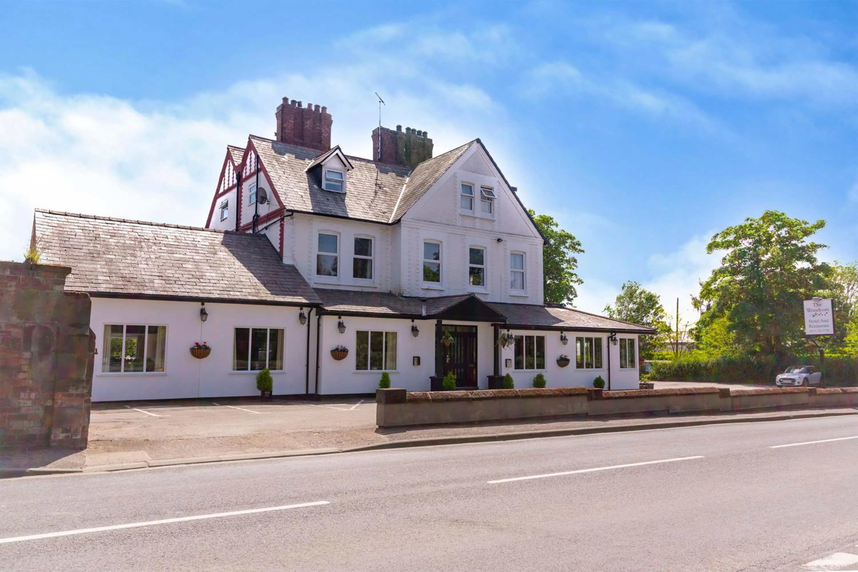 Property building in Woodcote Hotel