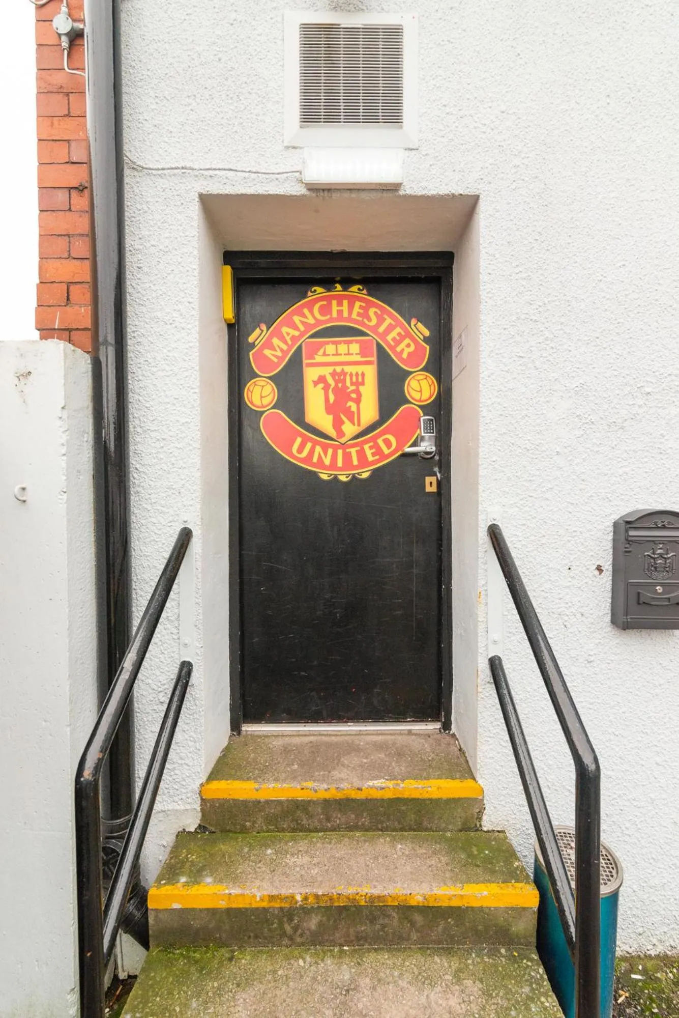 Facade/entrance in Old Trafford Stadium Hotel