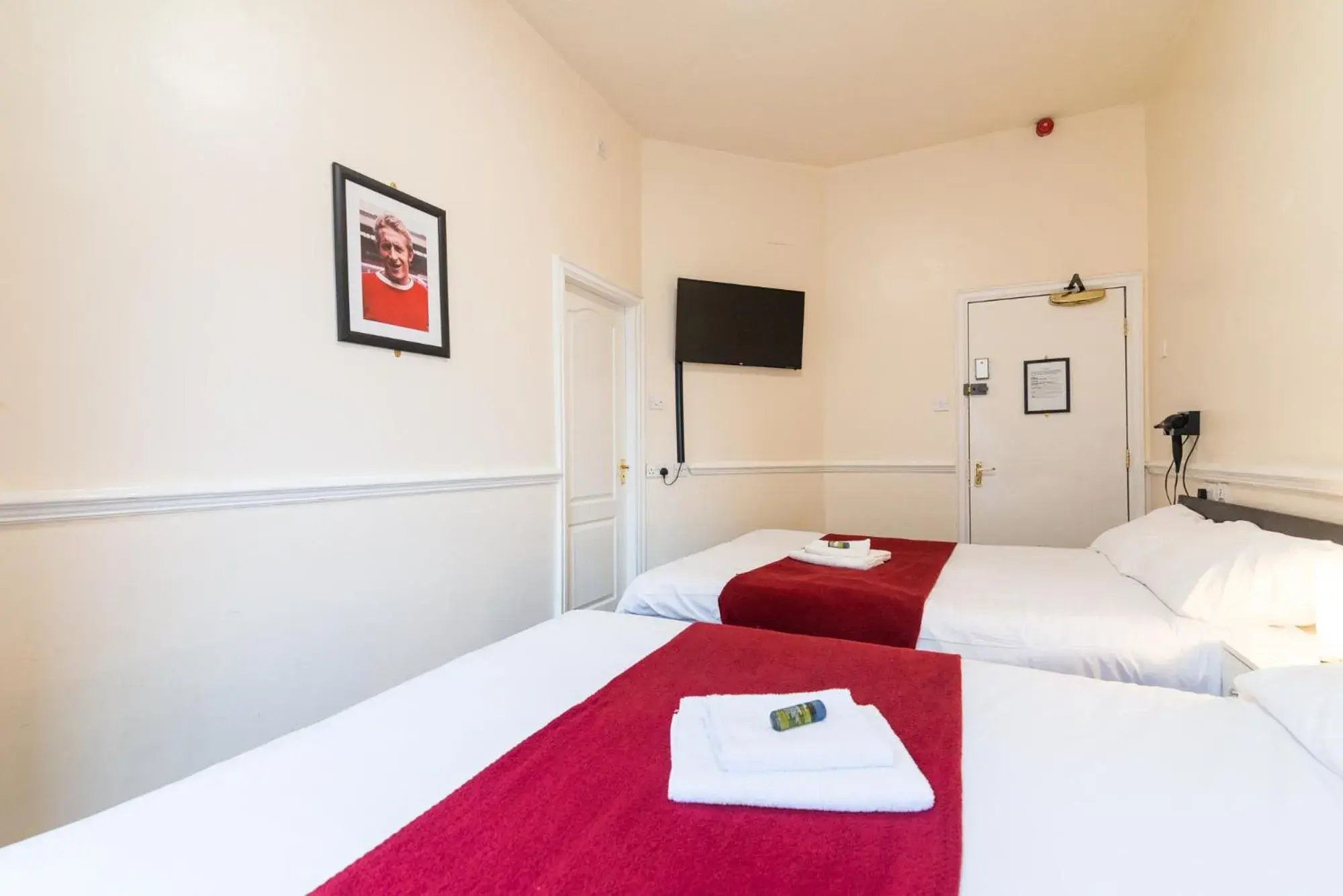Bed in Old Trafford Stadium Hotel