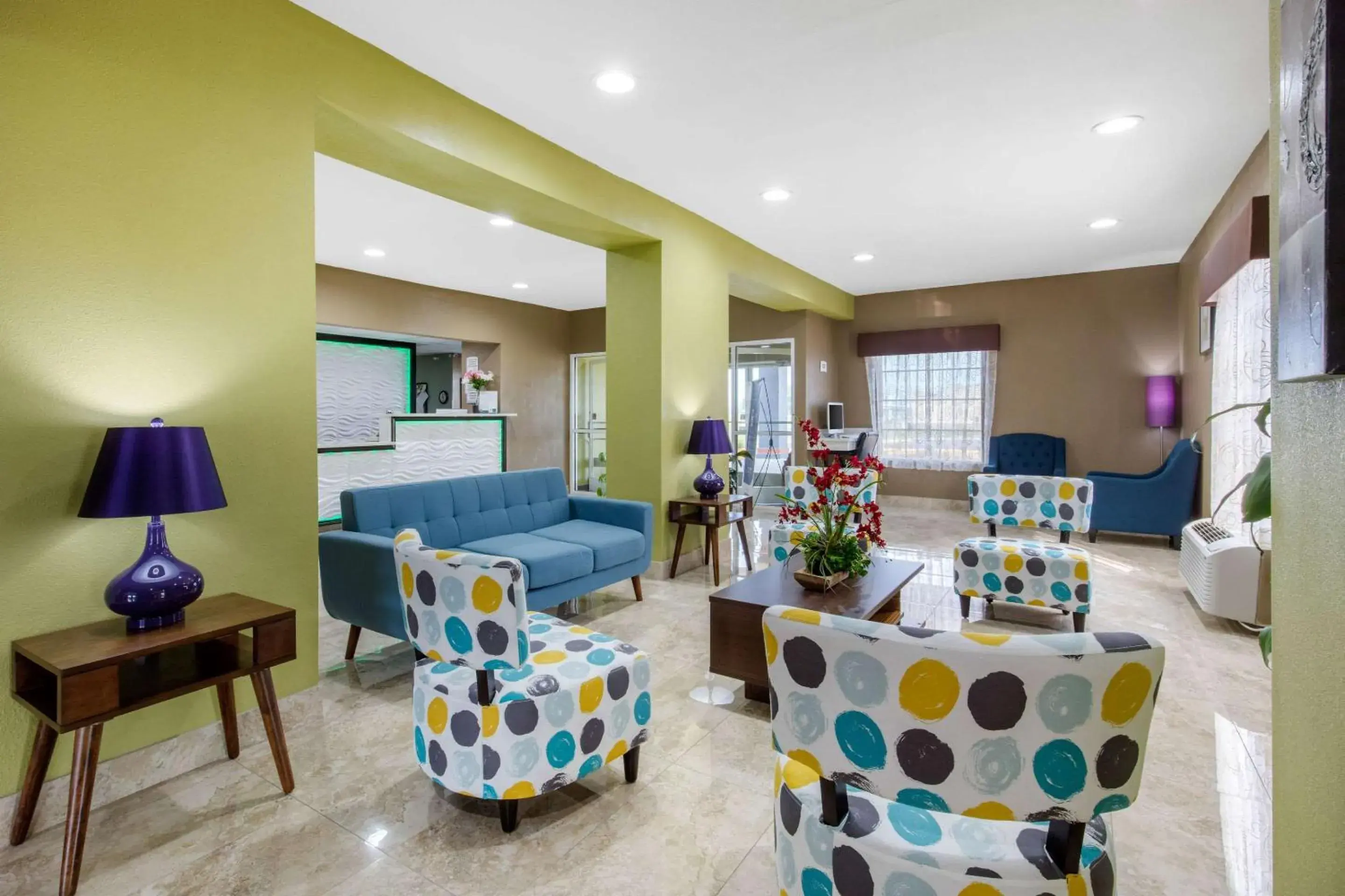 Lobby or reception in Quality Inn Cadiz Lobby or reception in Quality Inn Cadiz