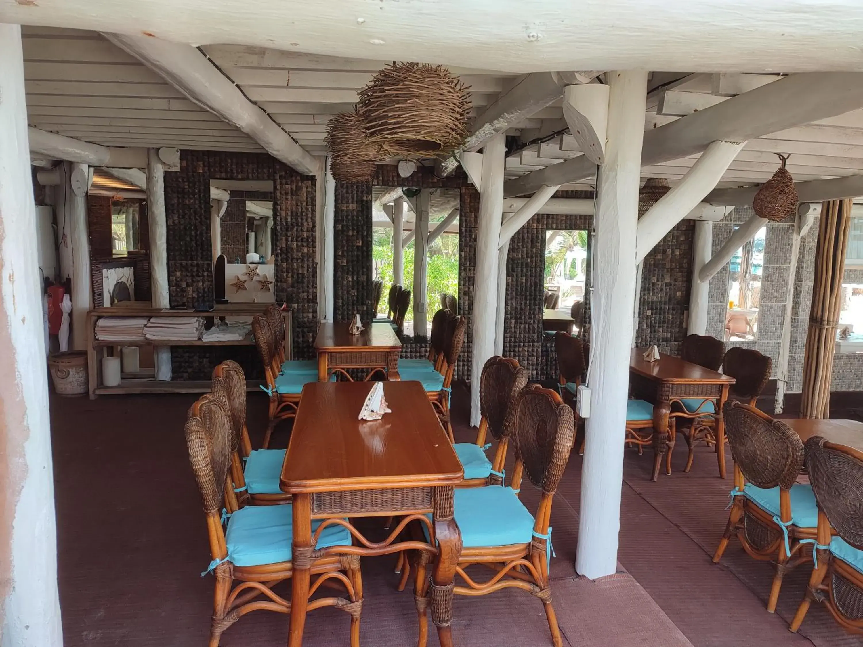 Restaurant/places to eat in Villa Las Estrellas Tulum - located at the party zone Restaurant/places to eat in Villa Las Estrellas Tulum - located at the party zone