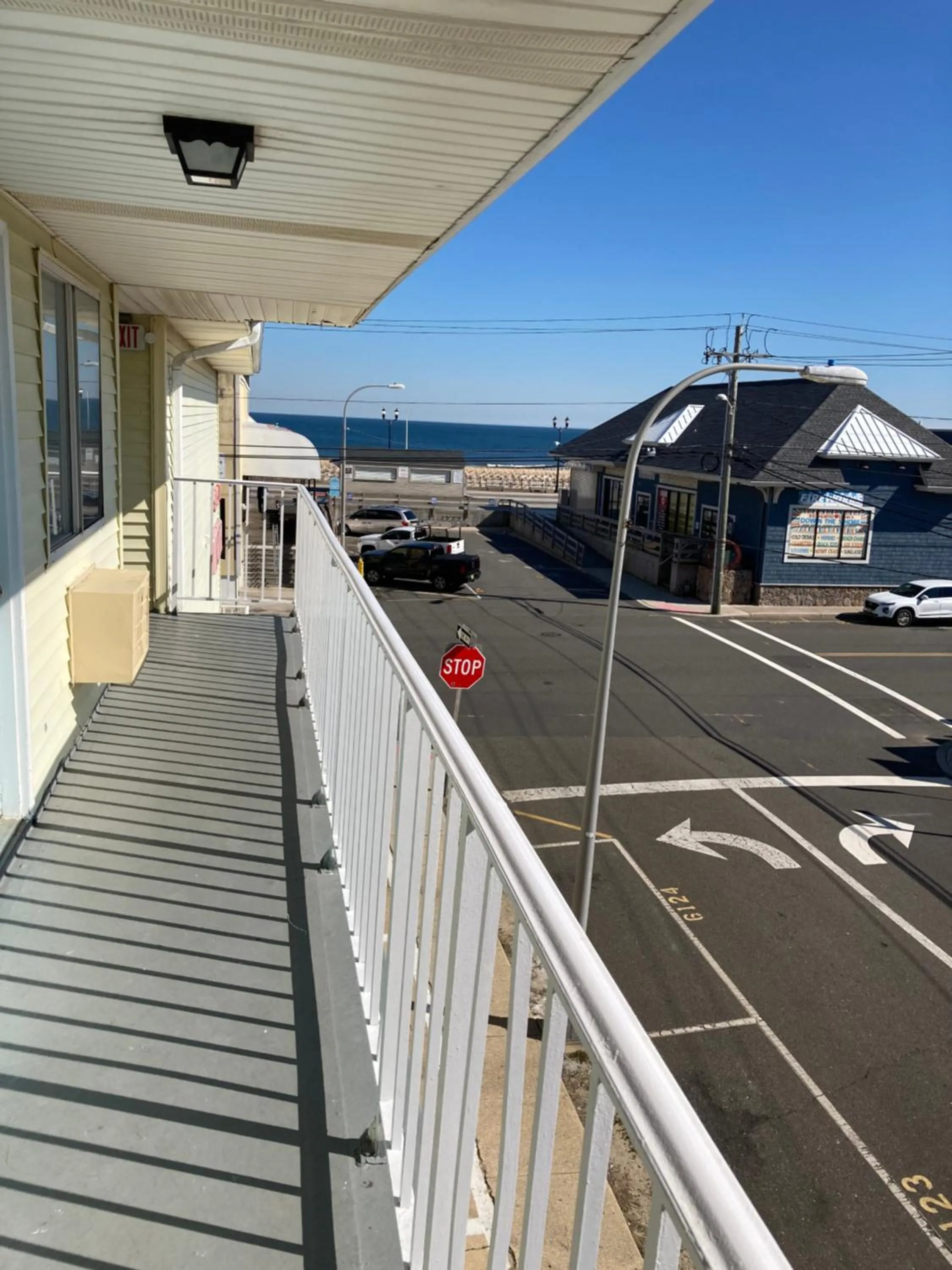 Queen Room in Surfside Motel - Seaside Heights