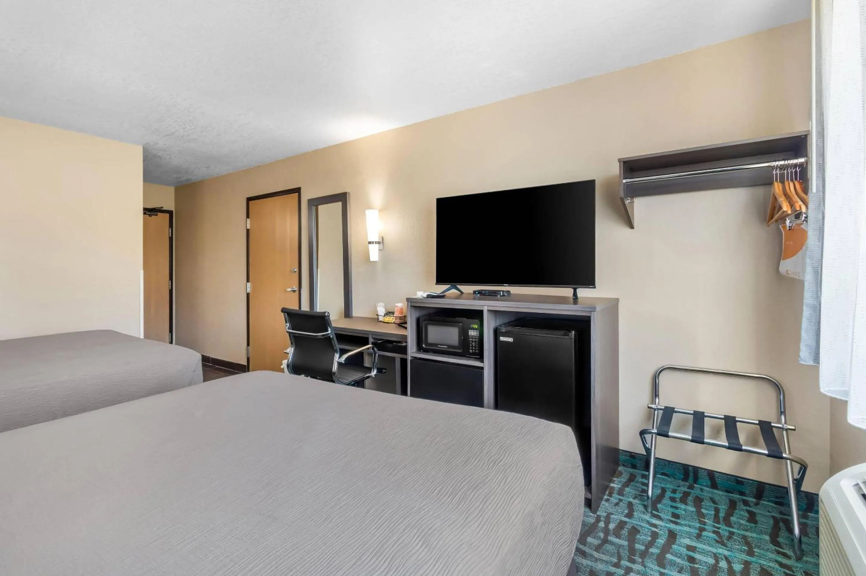 Bedroom, Bed in Quality Inn