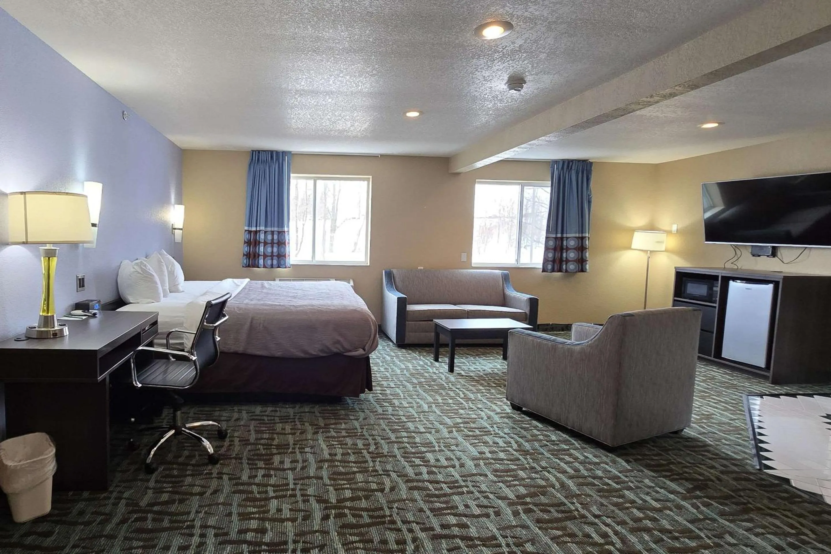 Bedroom, Bed in Super 8 by Wyndham Johnstown