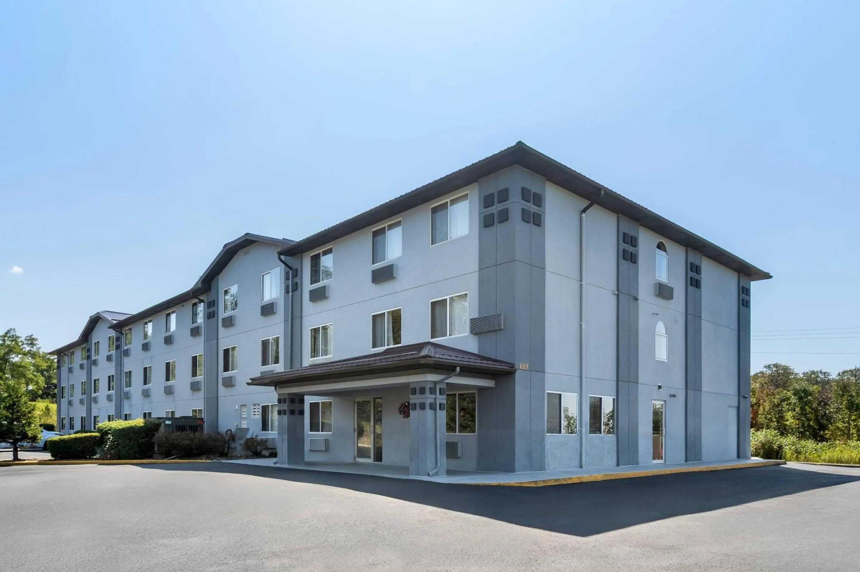 Property building in Quality Inn