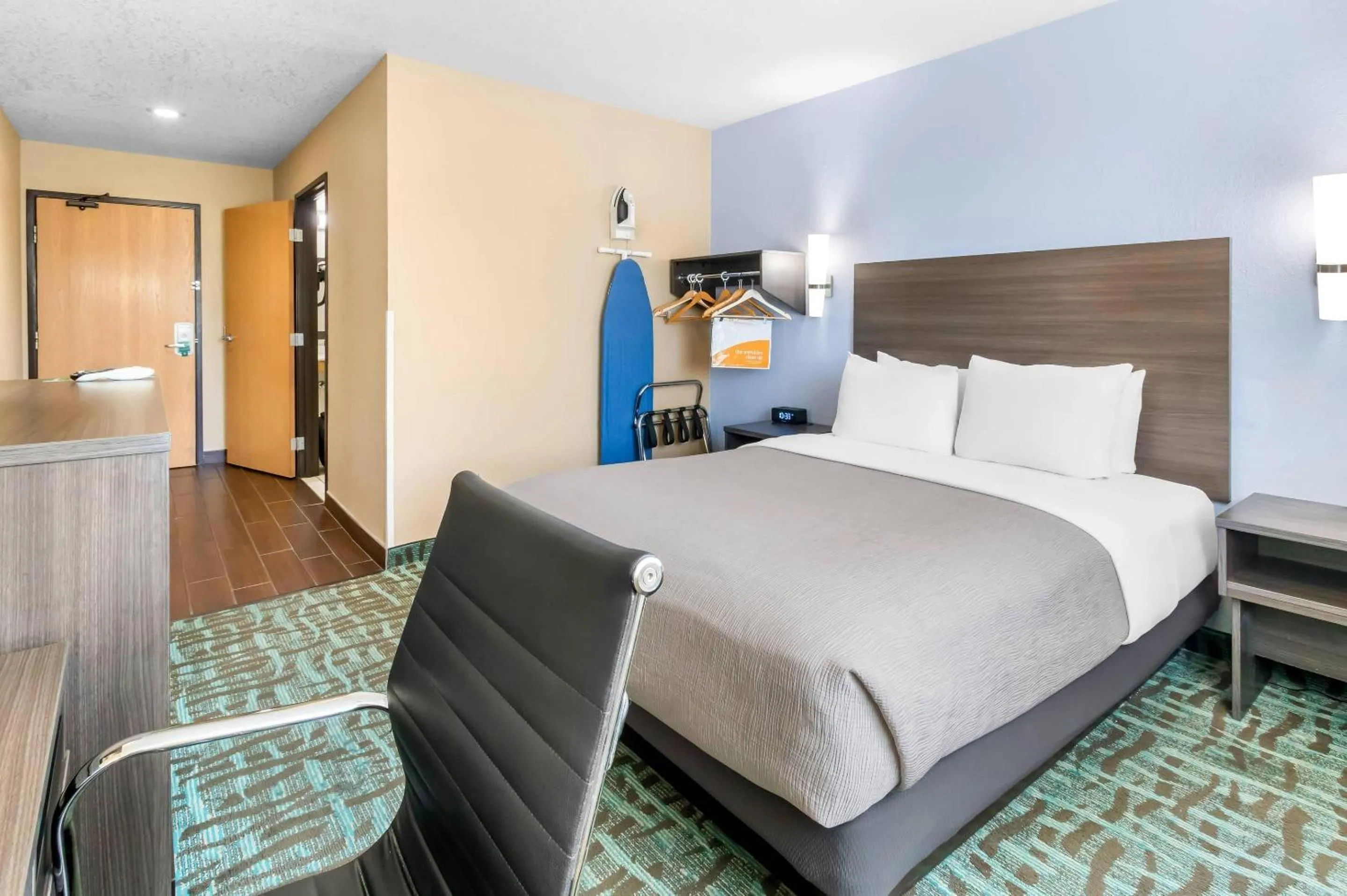 Bedroom, Bed in Quality Inn