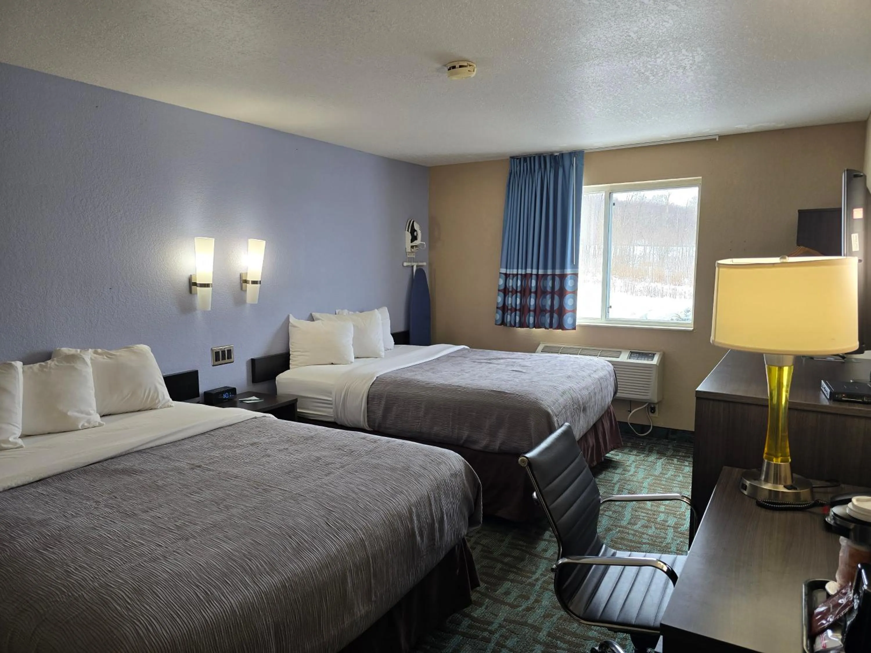 Photo of the whole room, Bed in Quality Inn