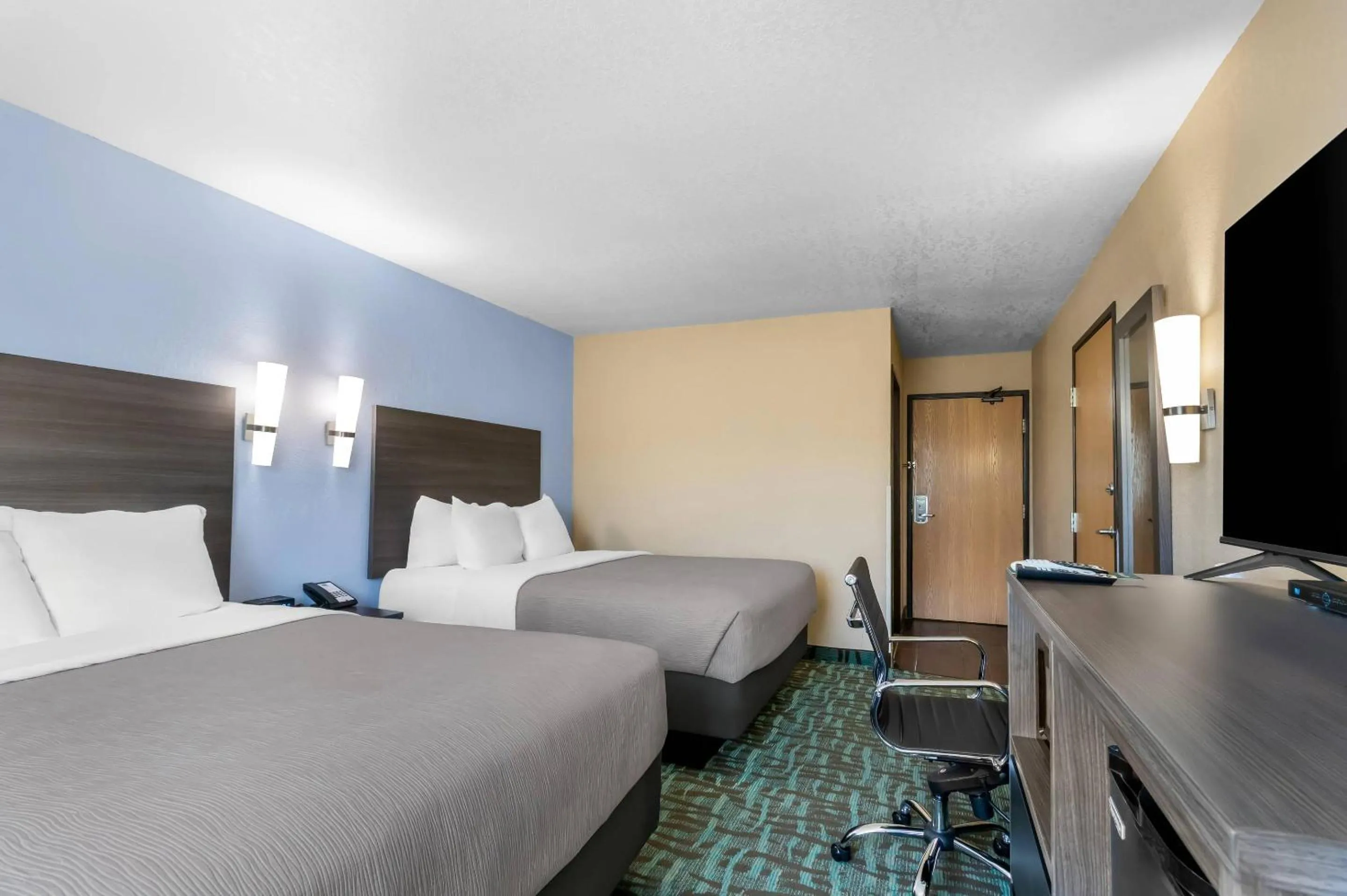 Bedroom, Bed in Quality Inn