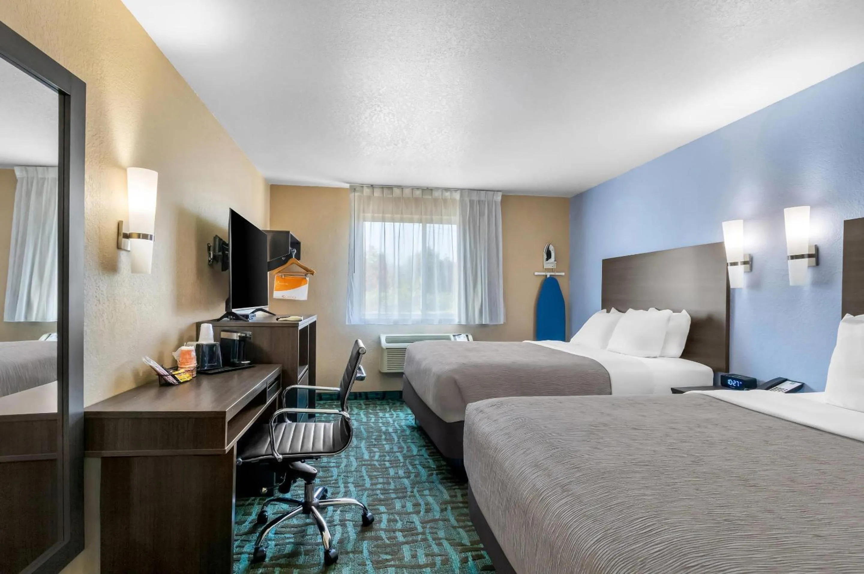 Bedroom, Bed in Quality Inn