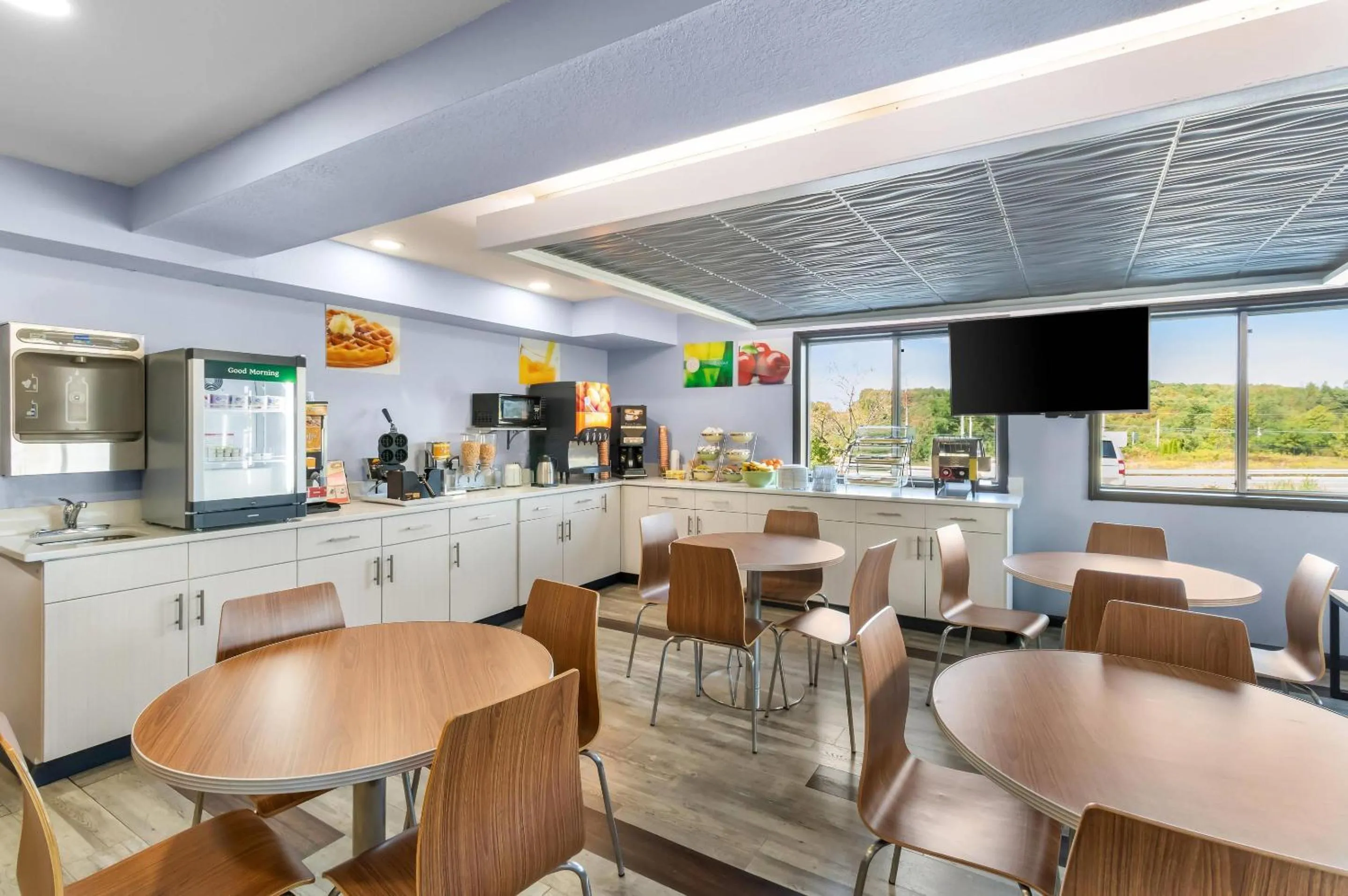 Breakfast in Quality Inn