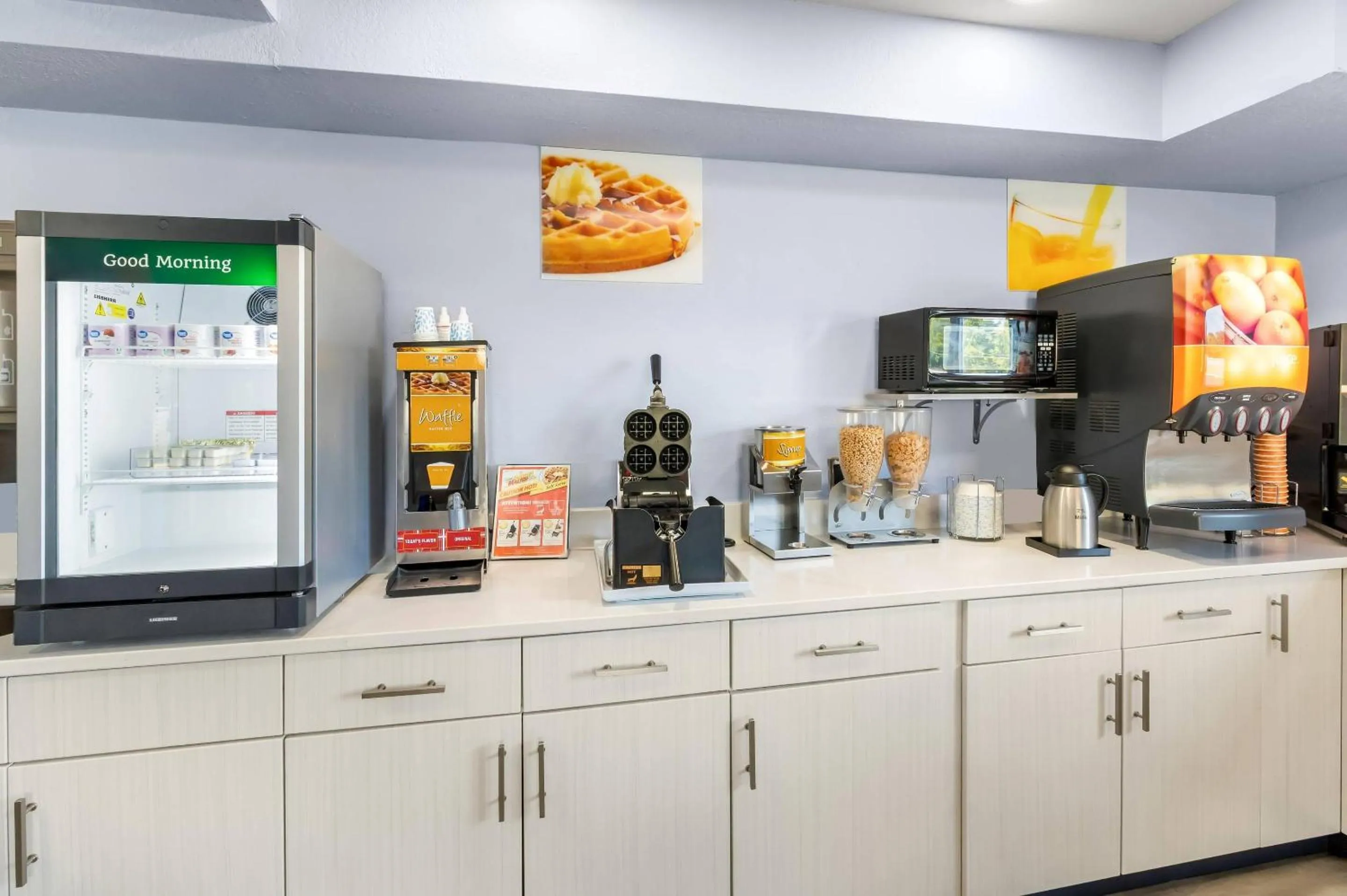 Breakfast in Quality Inn