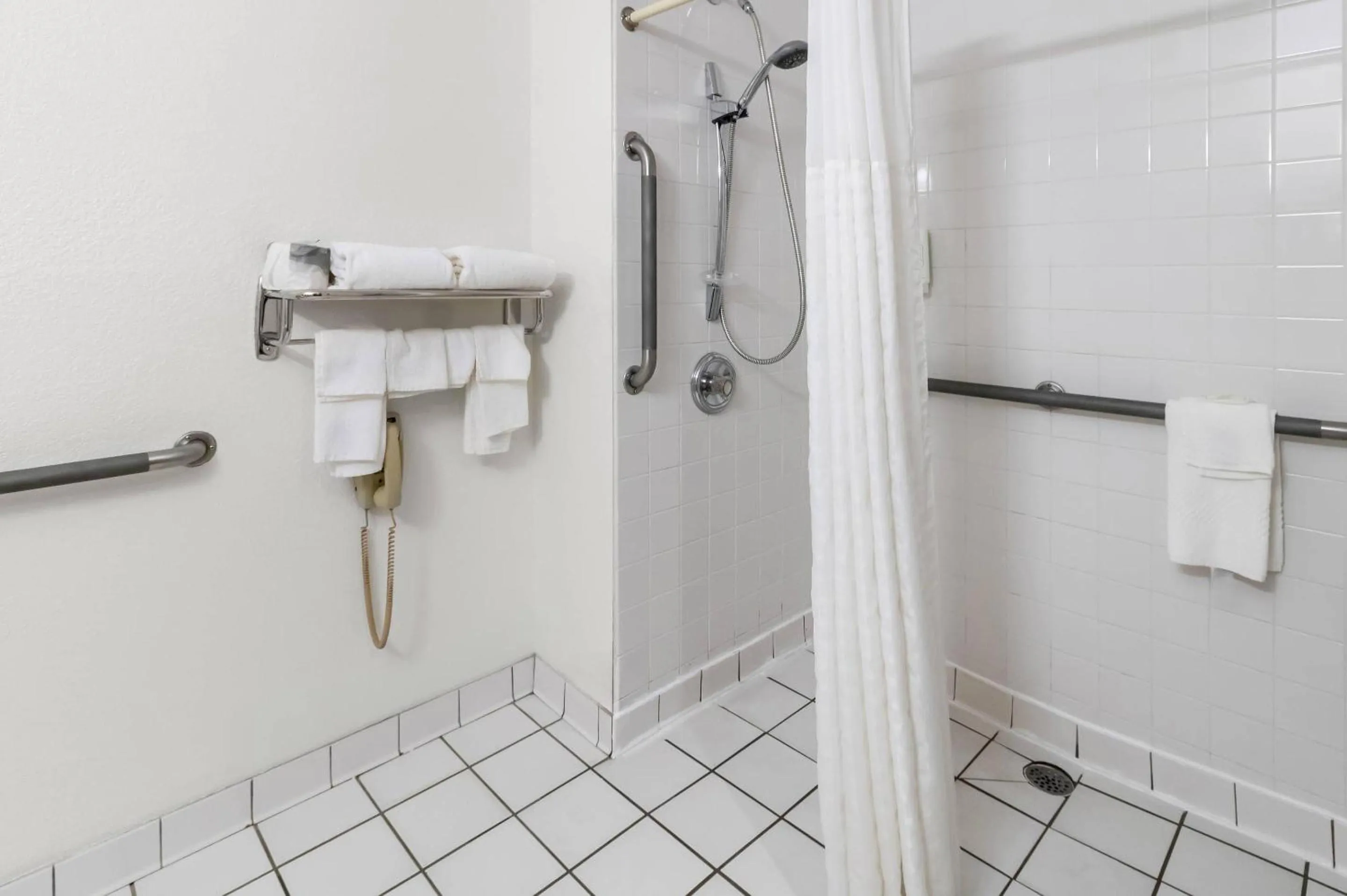 Bedroom in Quality Inn