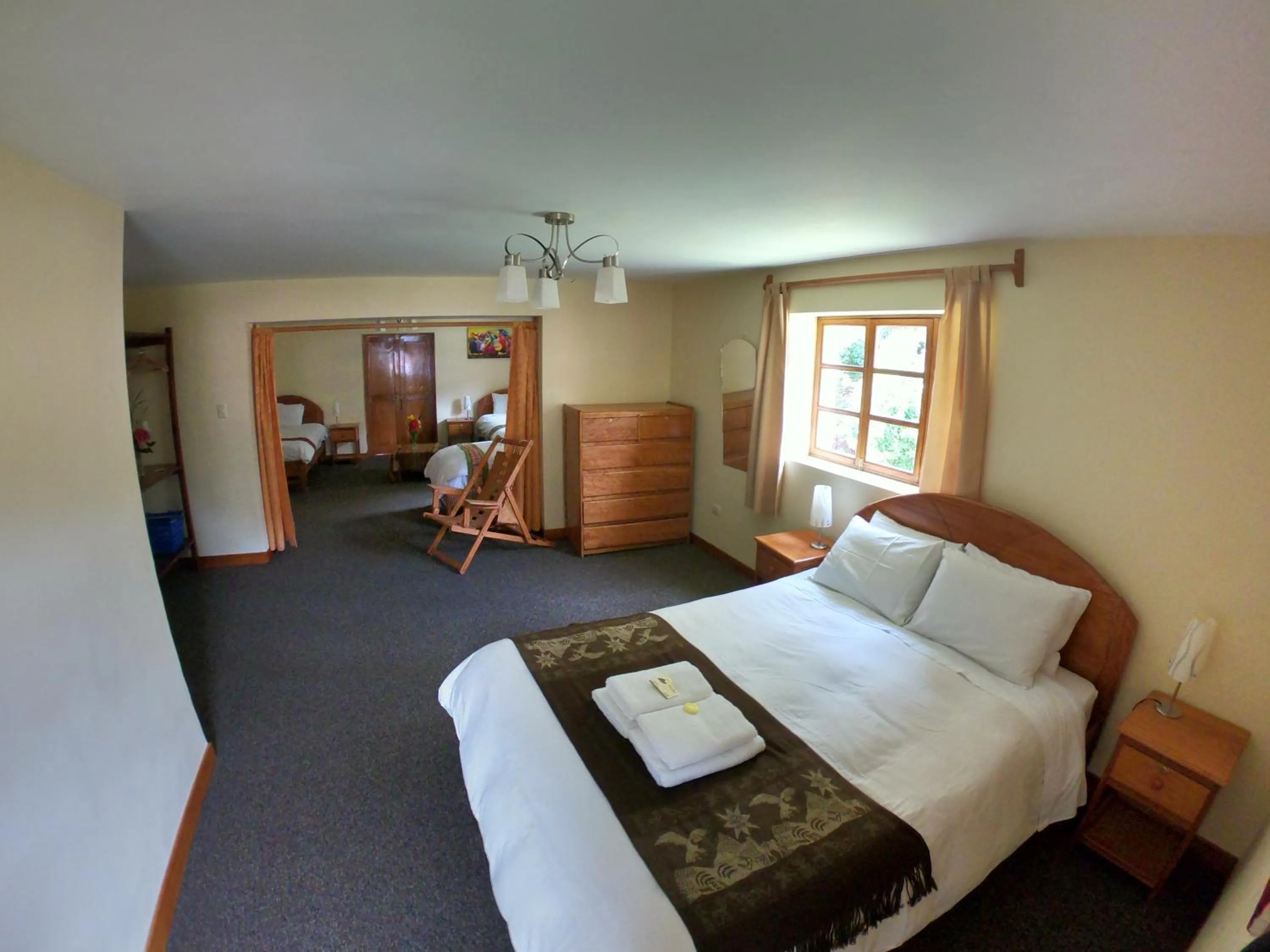 Photo of the whole room, Bed in Apu Lodge