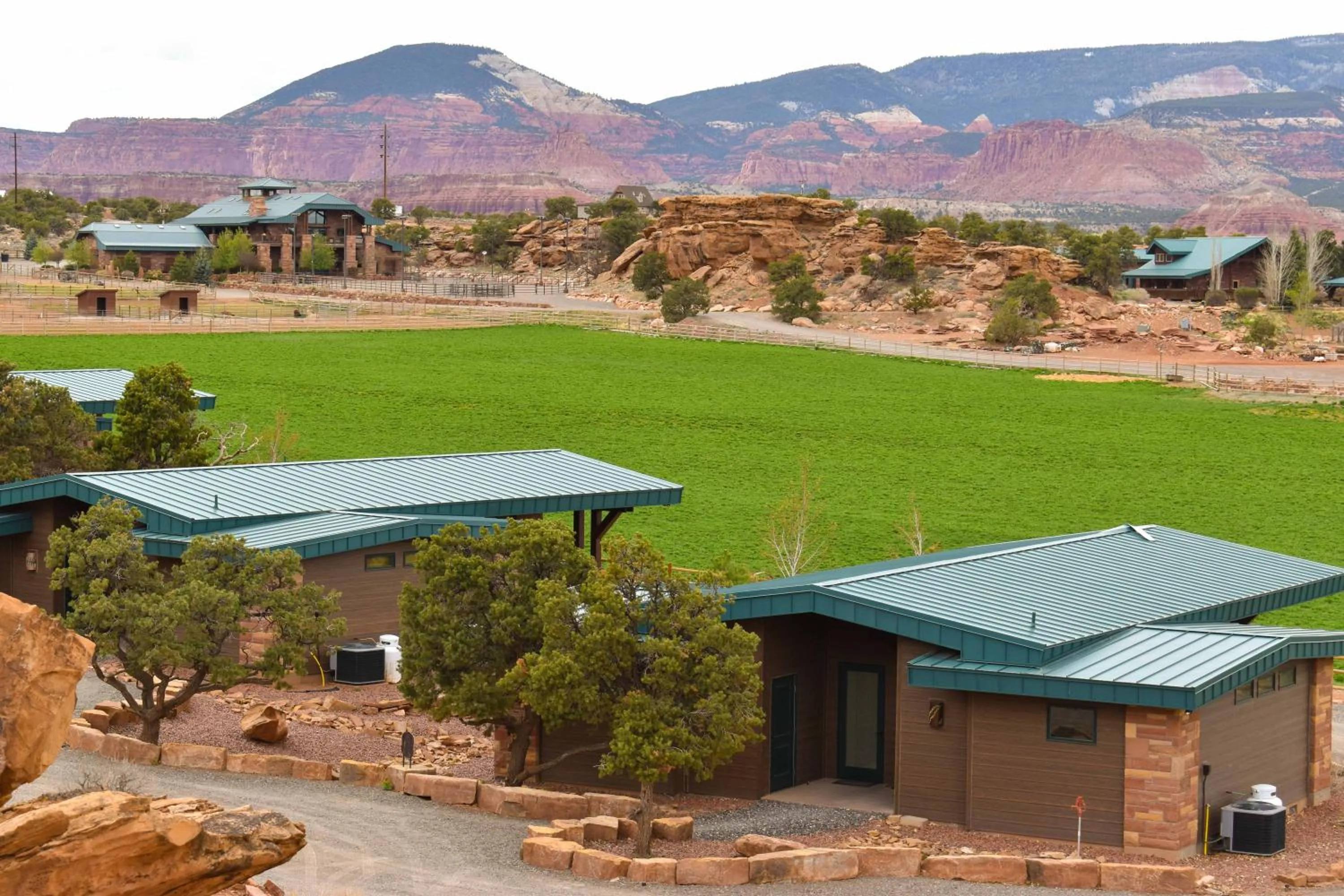 Mountain view in Cougar Ridge Resort