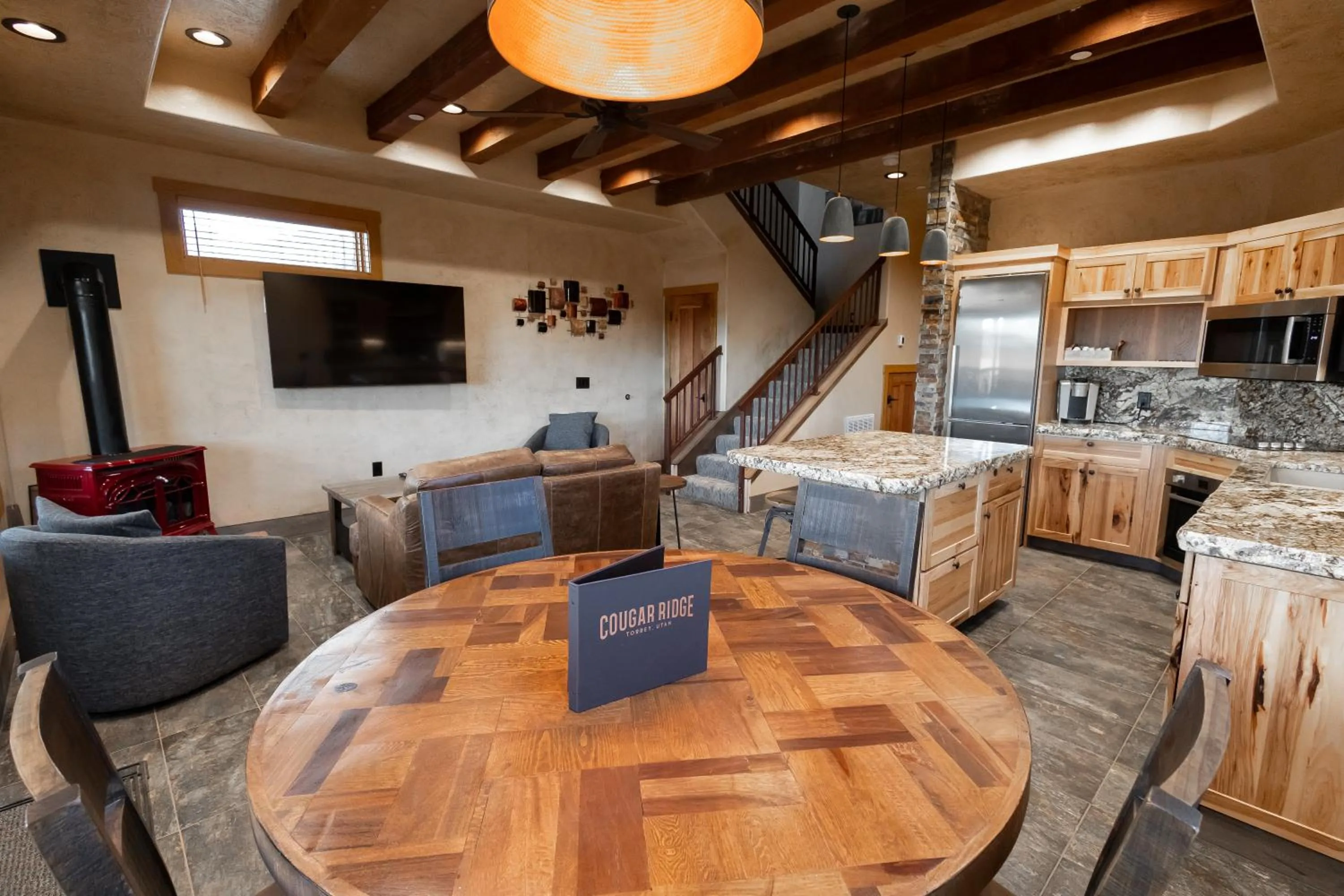 kitchen in Cougar Ridge Resort