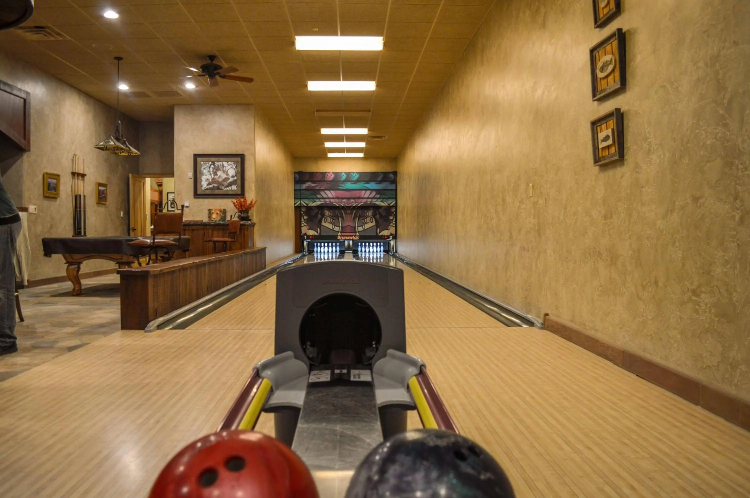 Property building in Cougar Ridge Resort