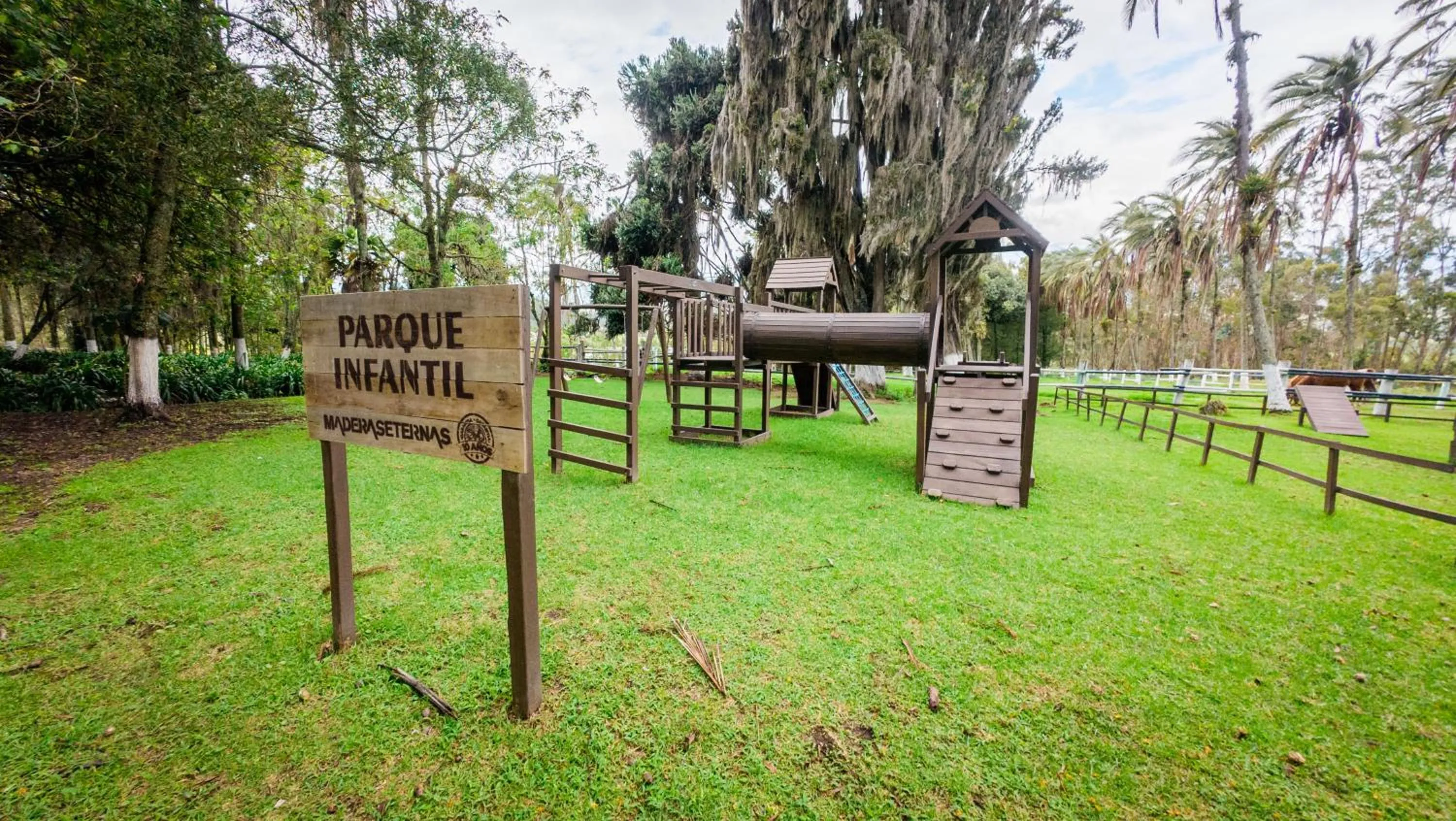 Children play ground in Hostería Hacienda Pinsaqui
