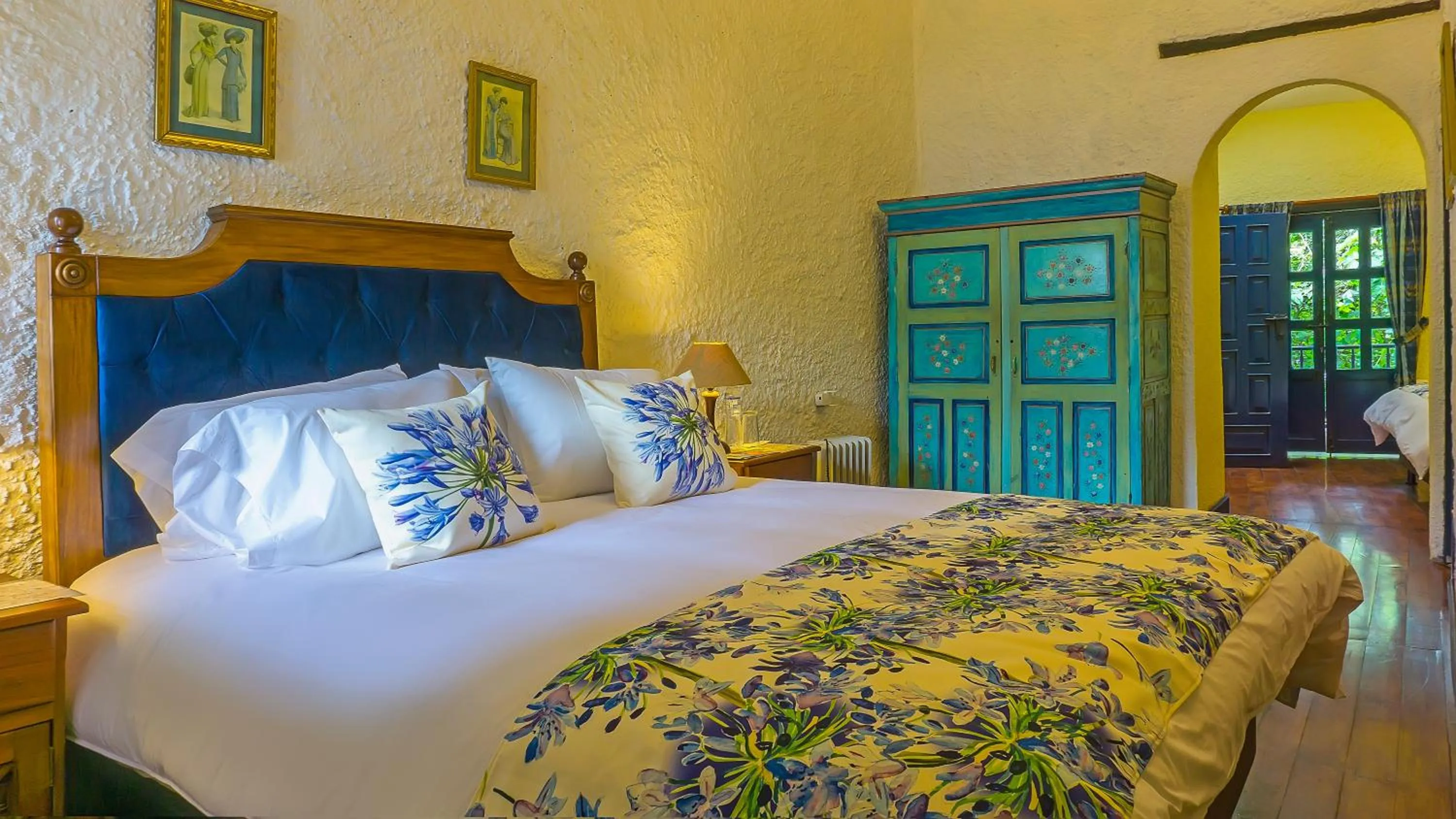 Bed in Hostería Hacienda Pinsaqui