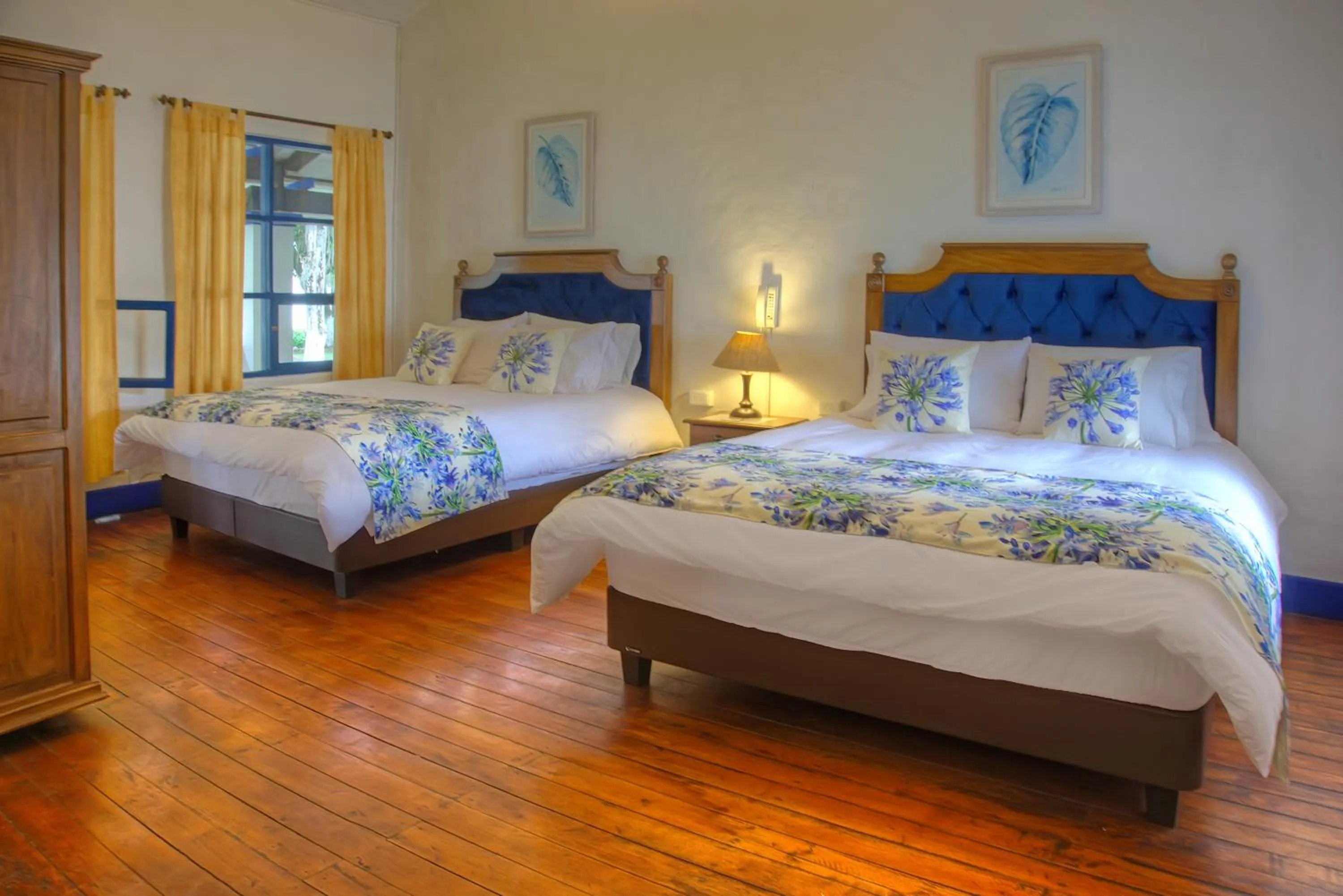 Bed in Hostería Hacienda Pinsaqui