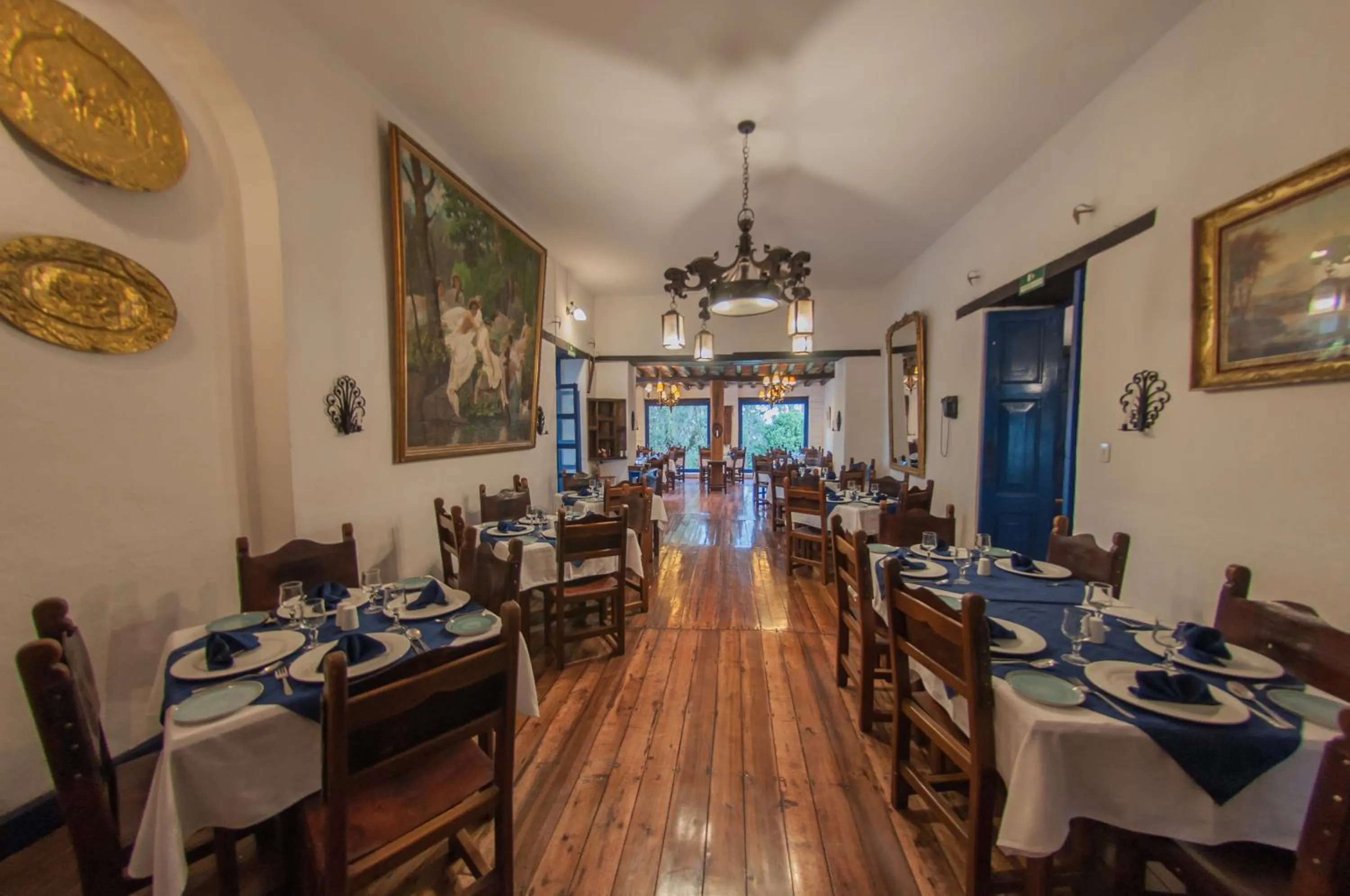 Restaurant/places to eat in Hostería Hacienda Pinsaqui