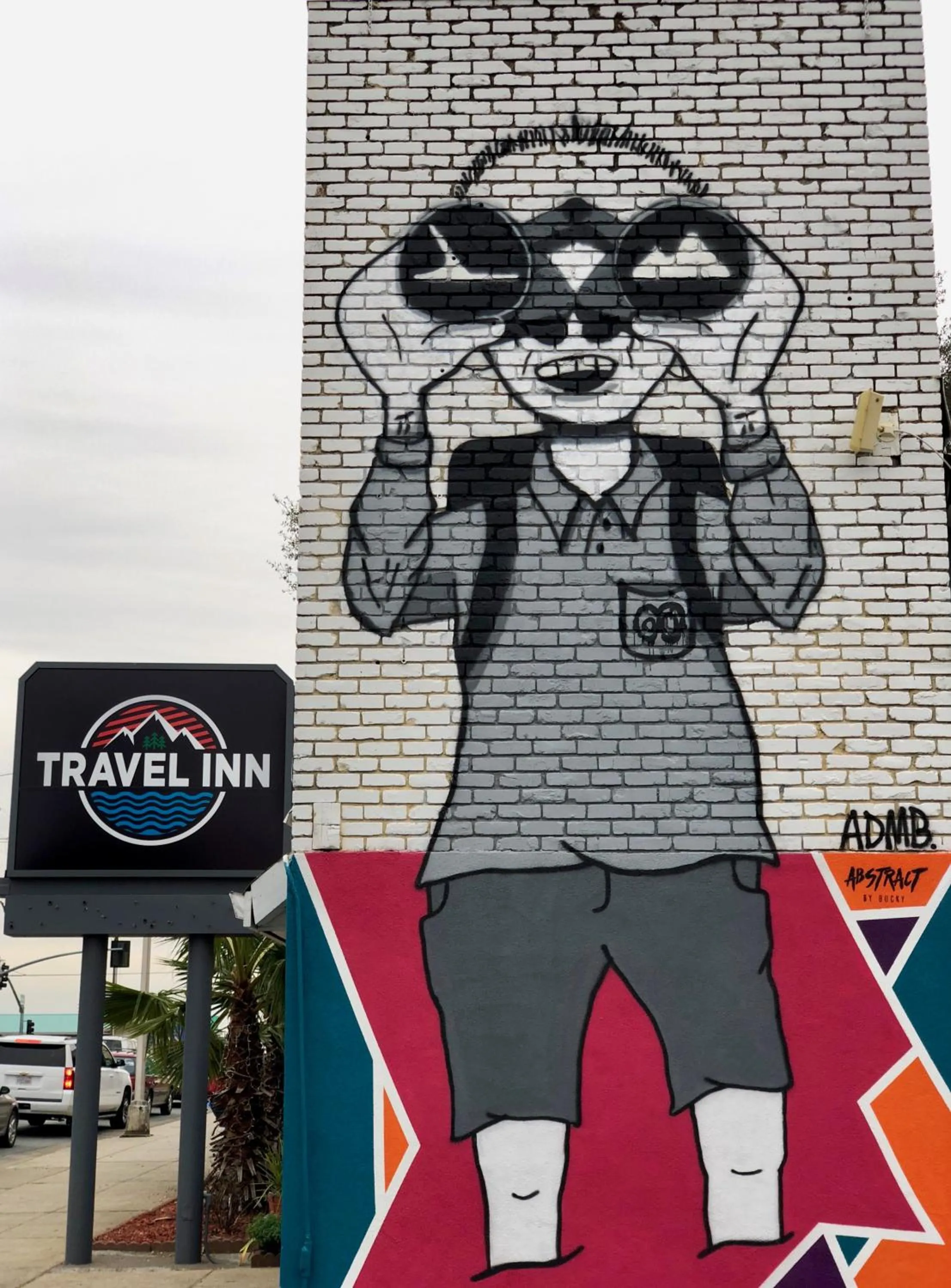 Facade/entrance, Property Logo/Sign in Travel Inn Redding