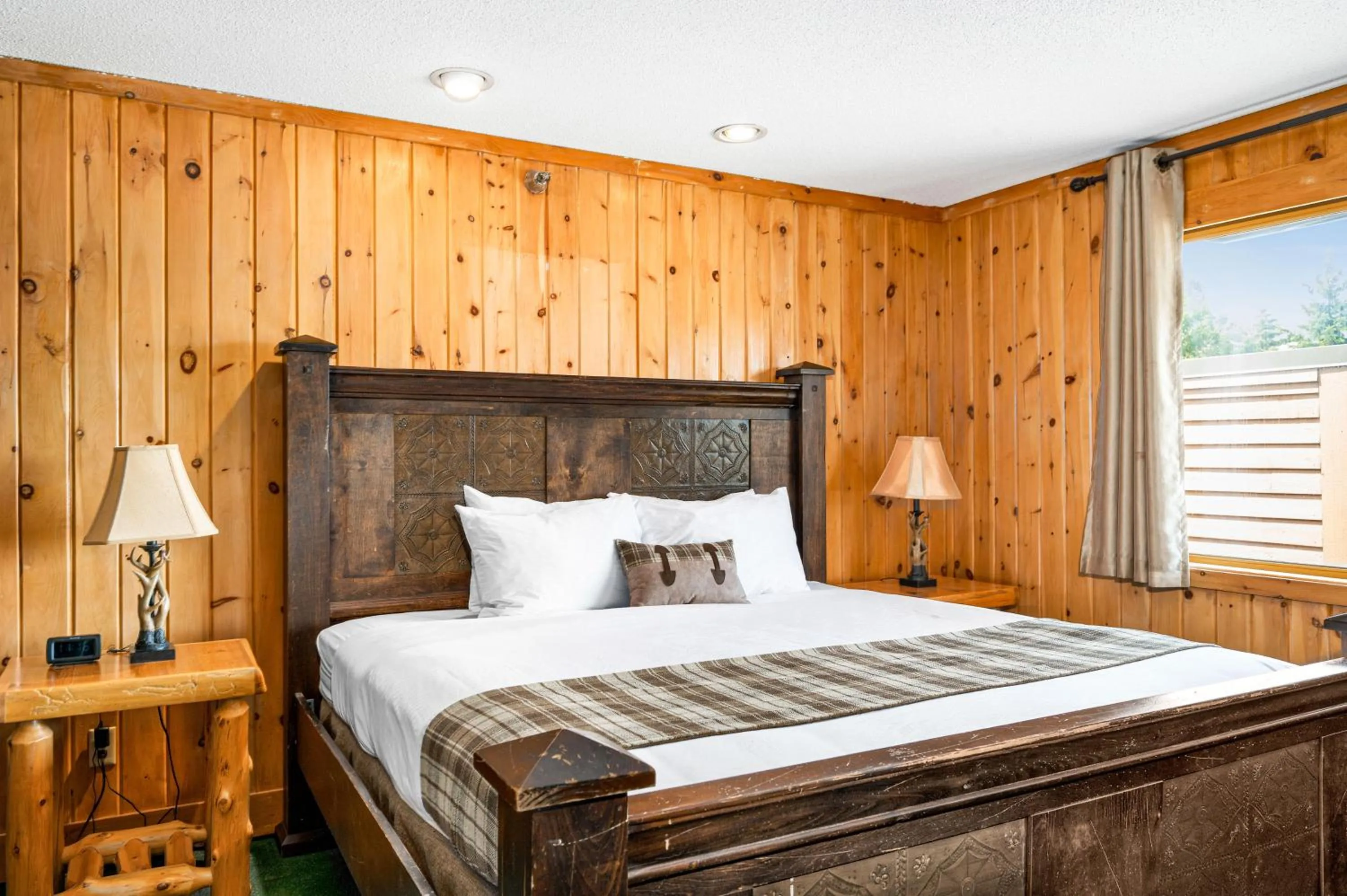 Bed in Superior Shores Resort